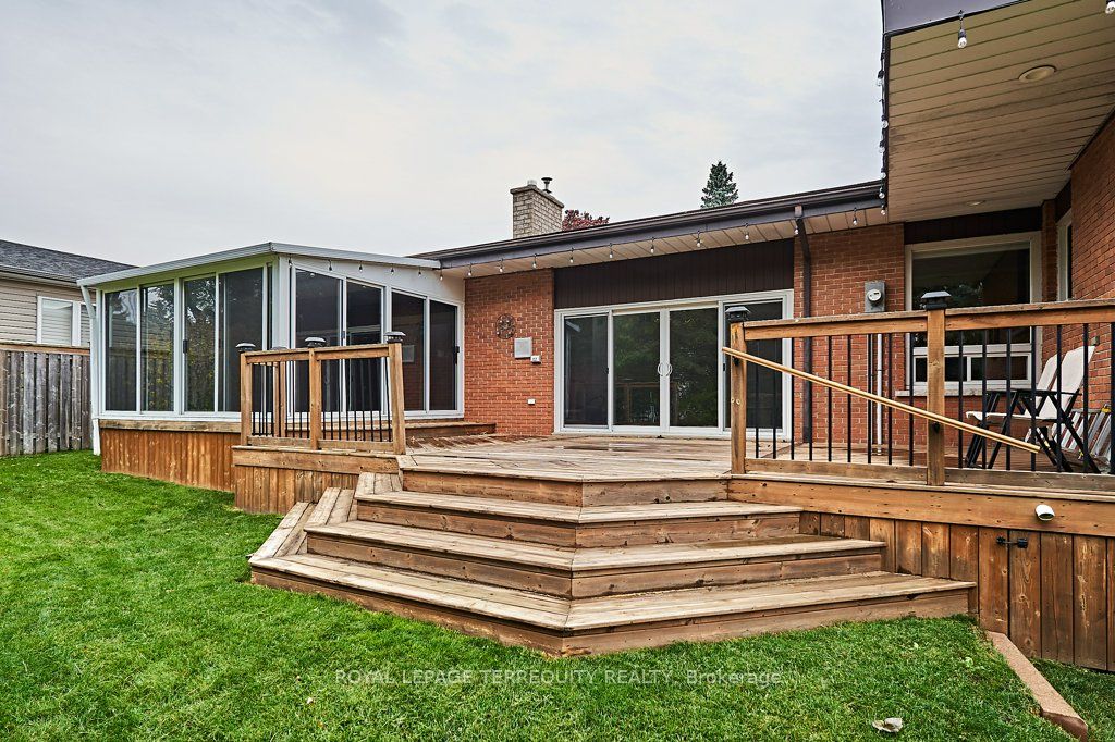 83 Sherwood Road E