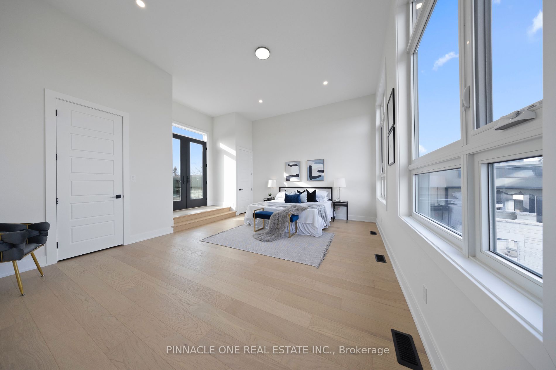 12 Tidmarsh Lane