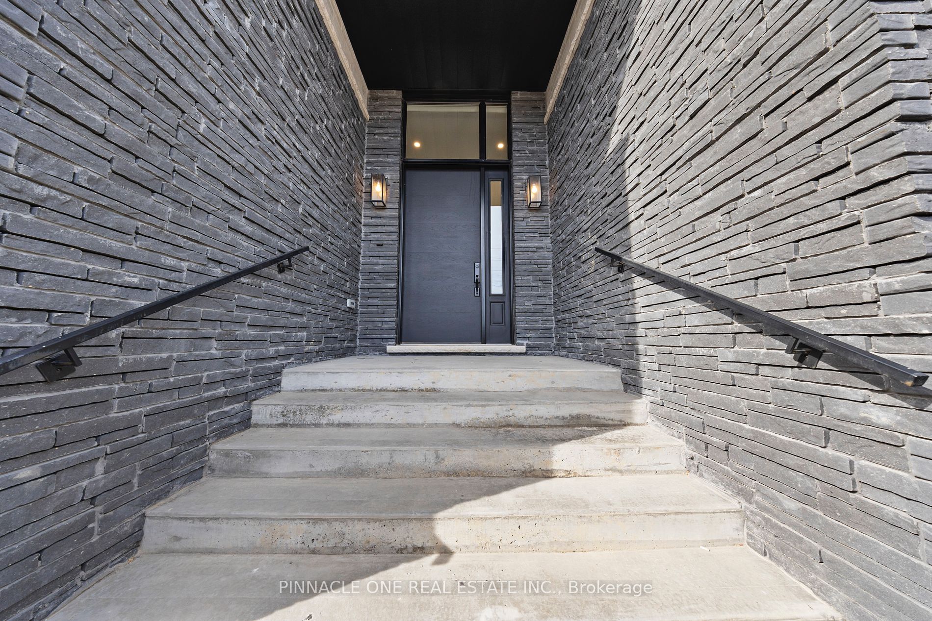 12 Tidmarsh Lane
