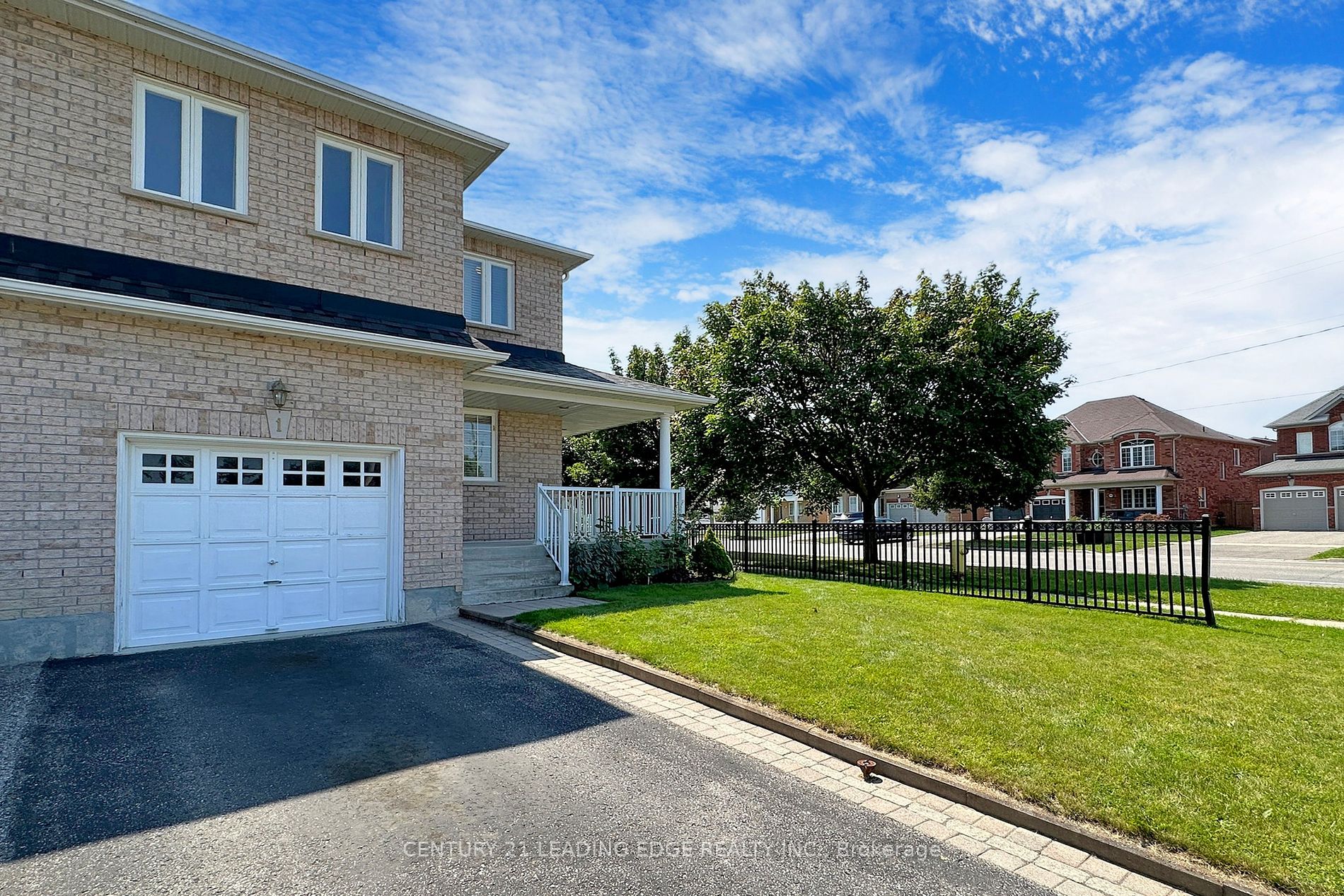 1 Teagarden Crt