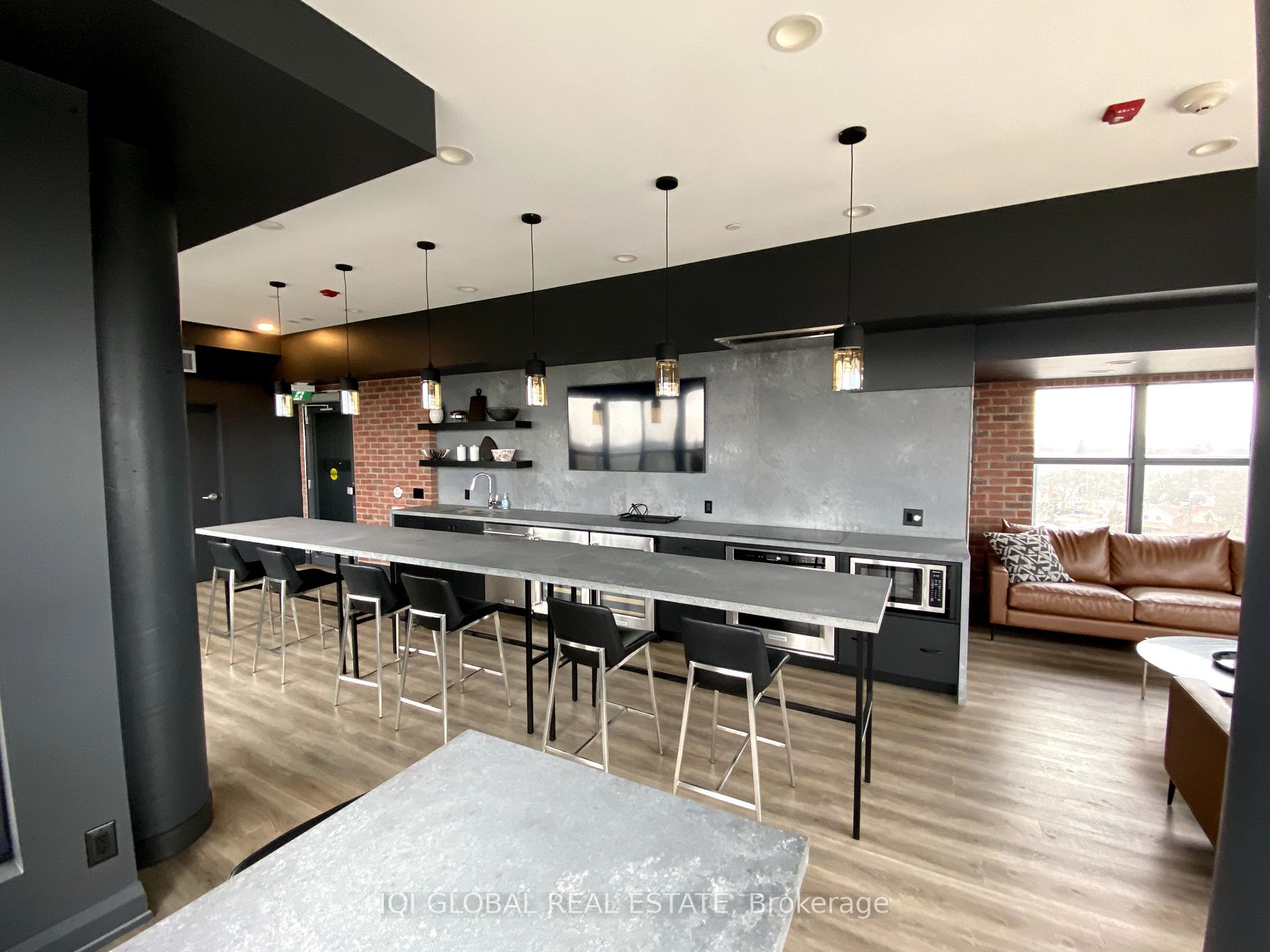 1400 Kingston Rd N, #207