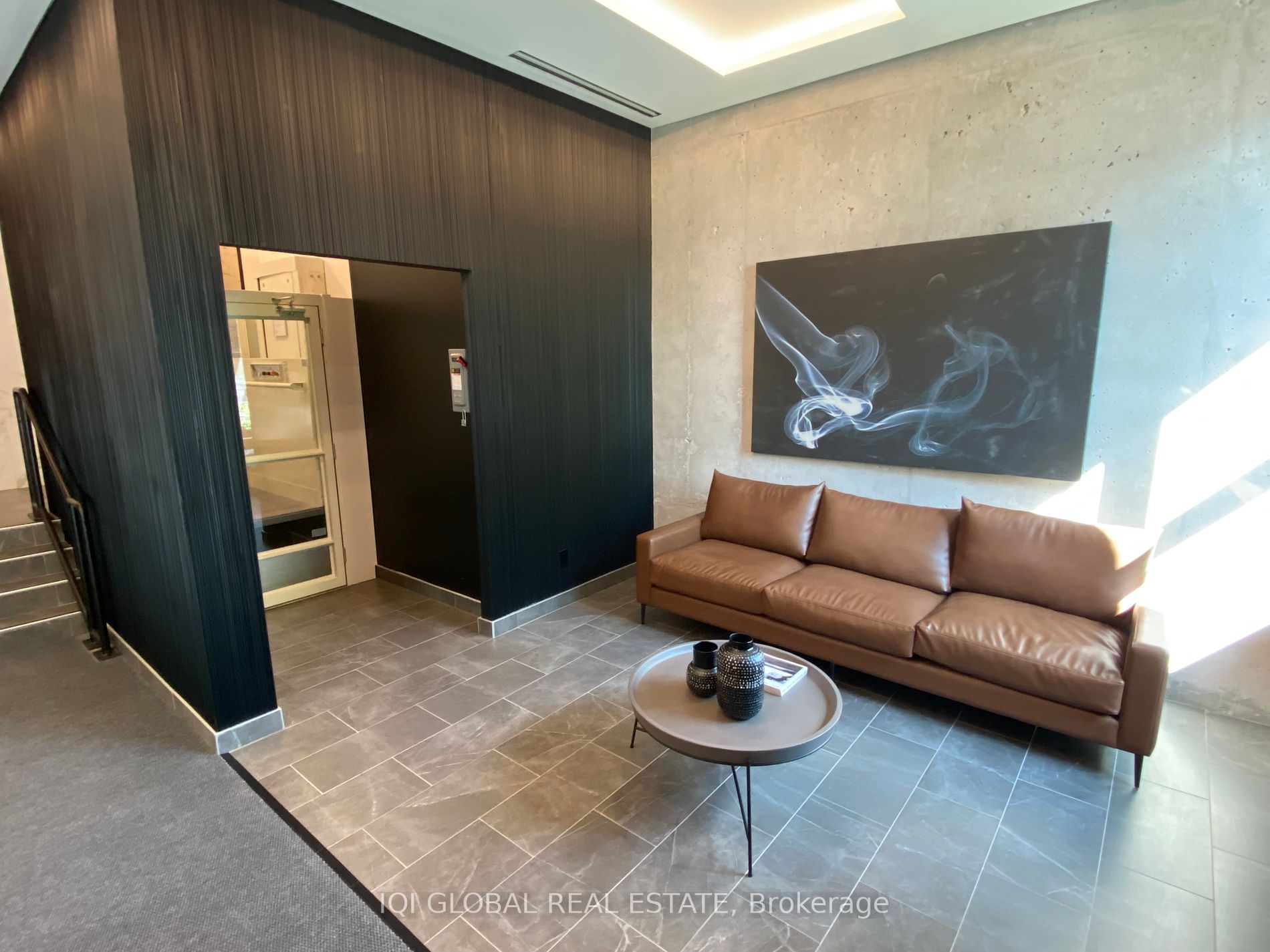 1400 Kingston Rd N, #207