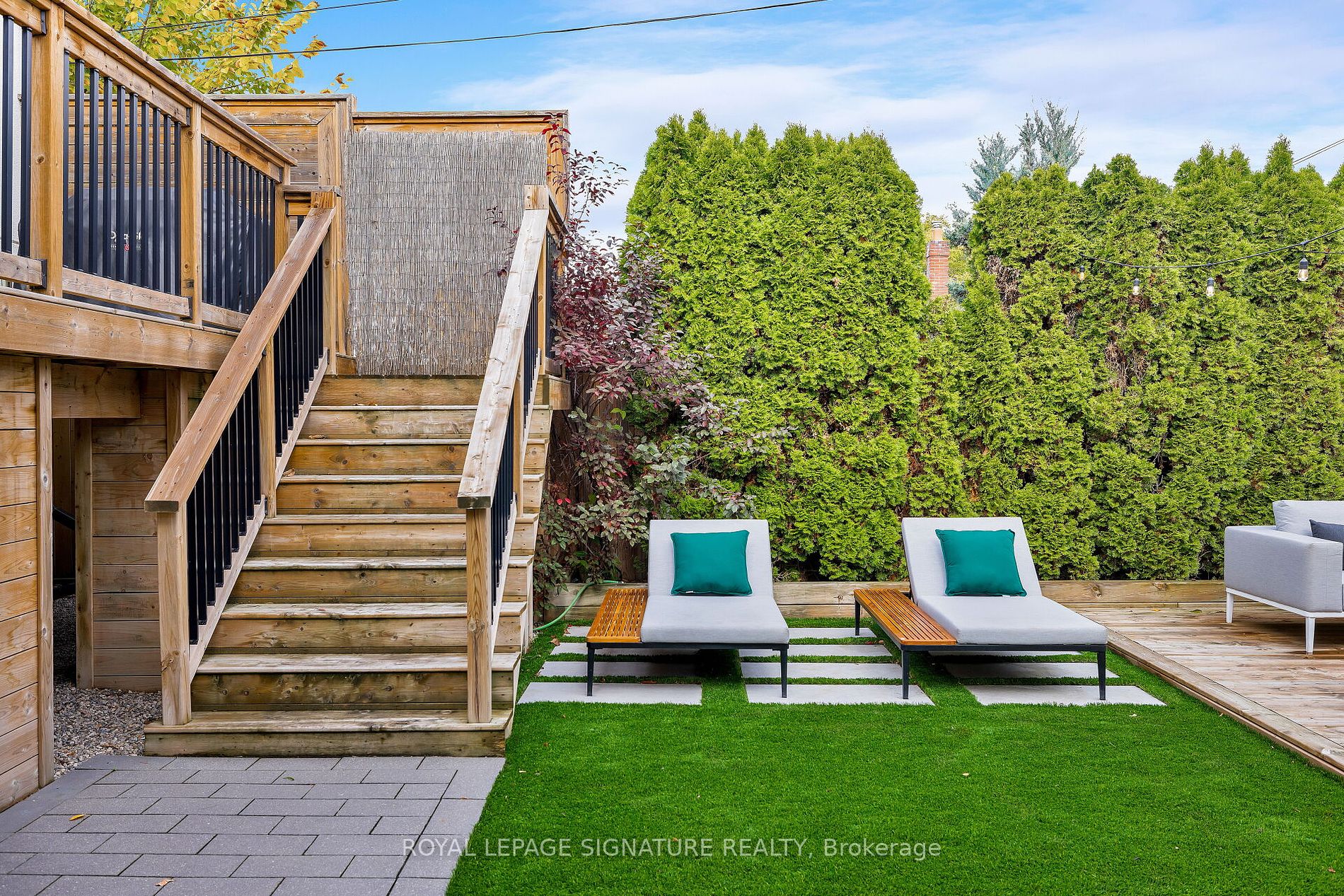 65 Derwyn Rd