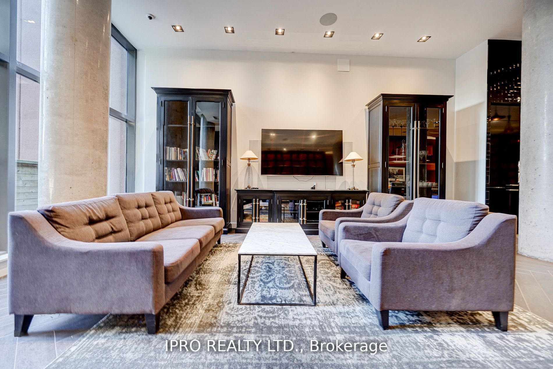 90 Broadview Ave, #718