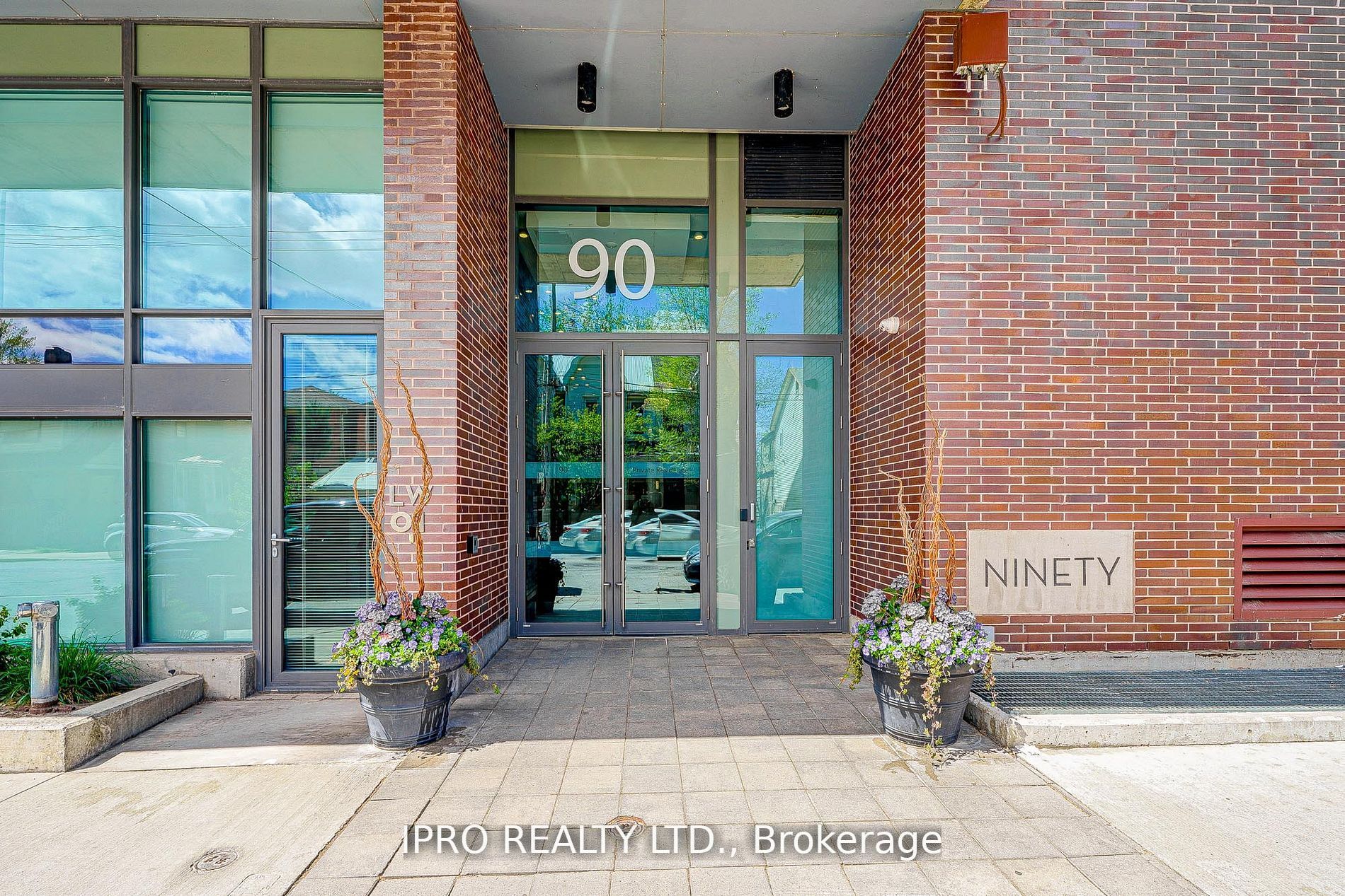 90 Broadview Ave, #718