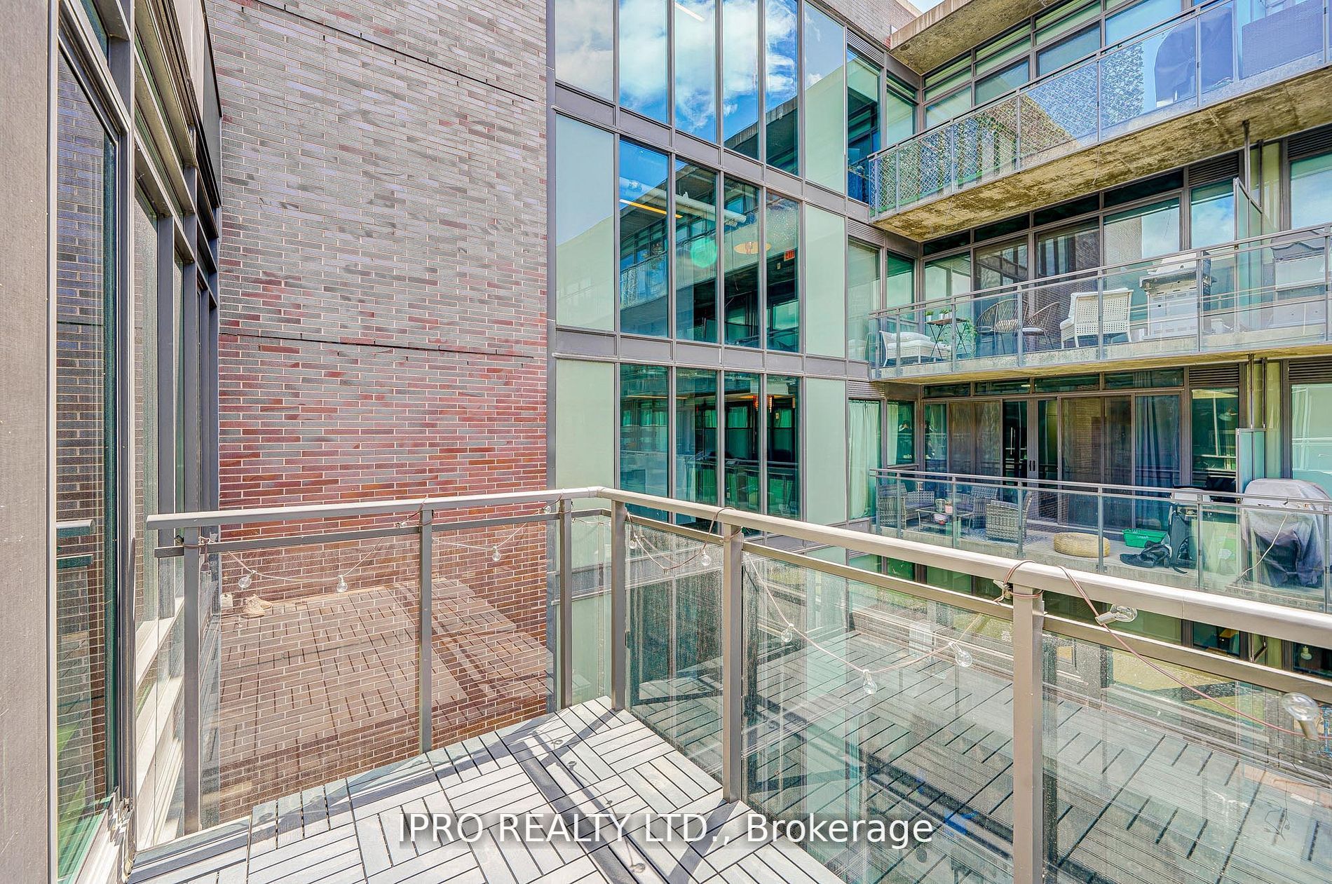 90 Broadview Ave, #718