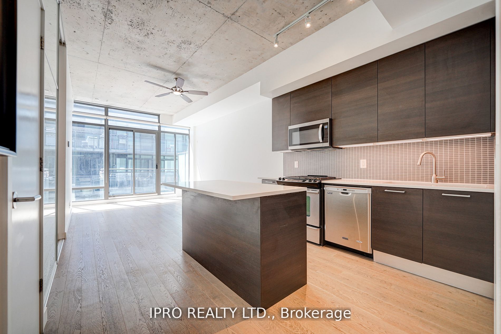 90 Broadview Ave, #718