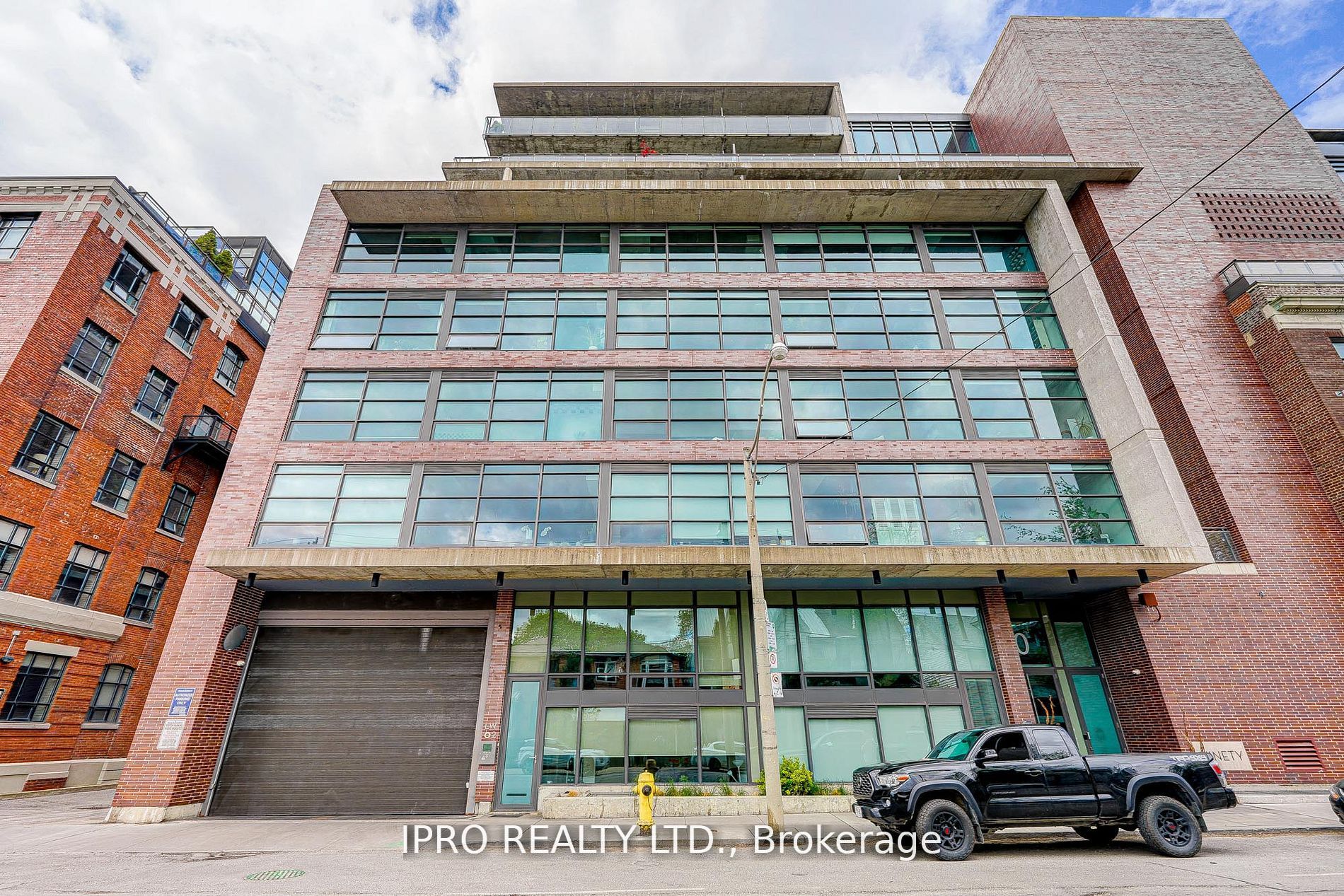 90 Broadview Ave, #718