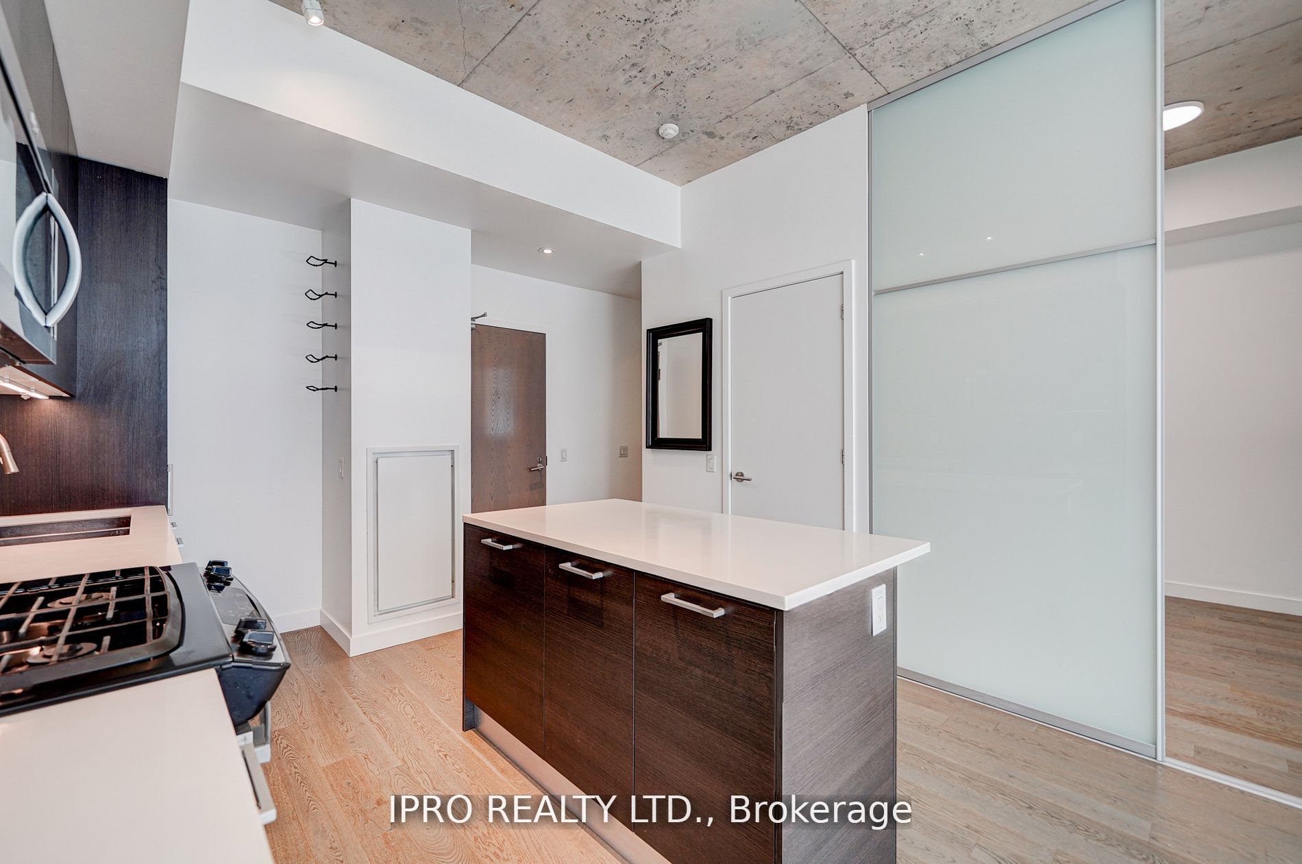 90 Broadview Ave, #718