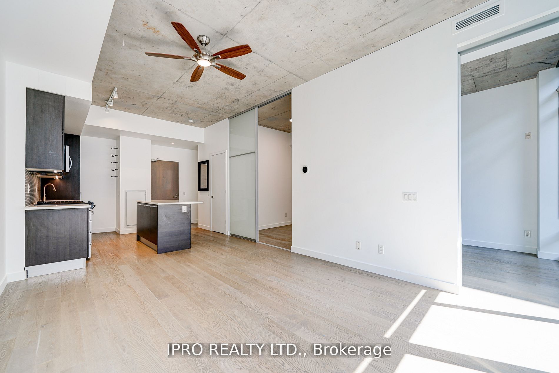 90 Broadview Ave, #718