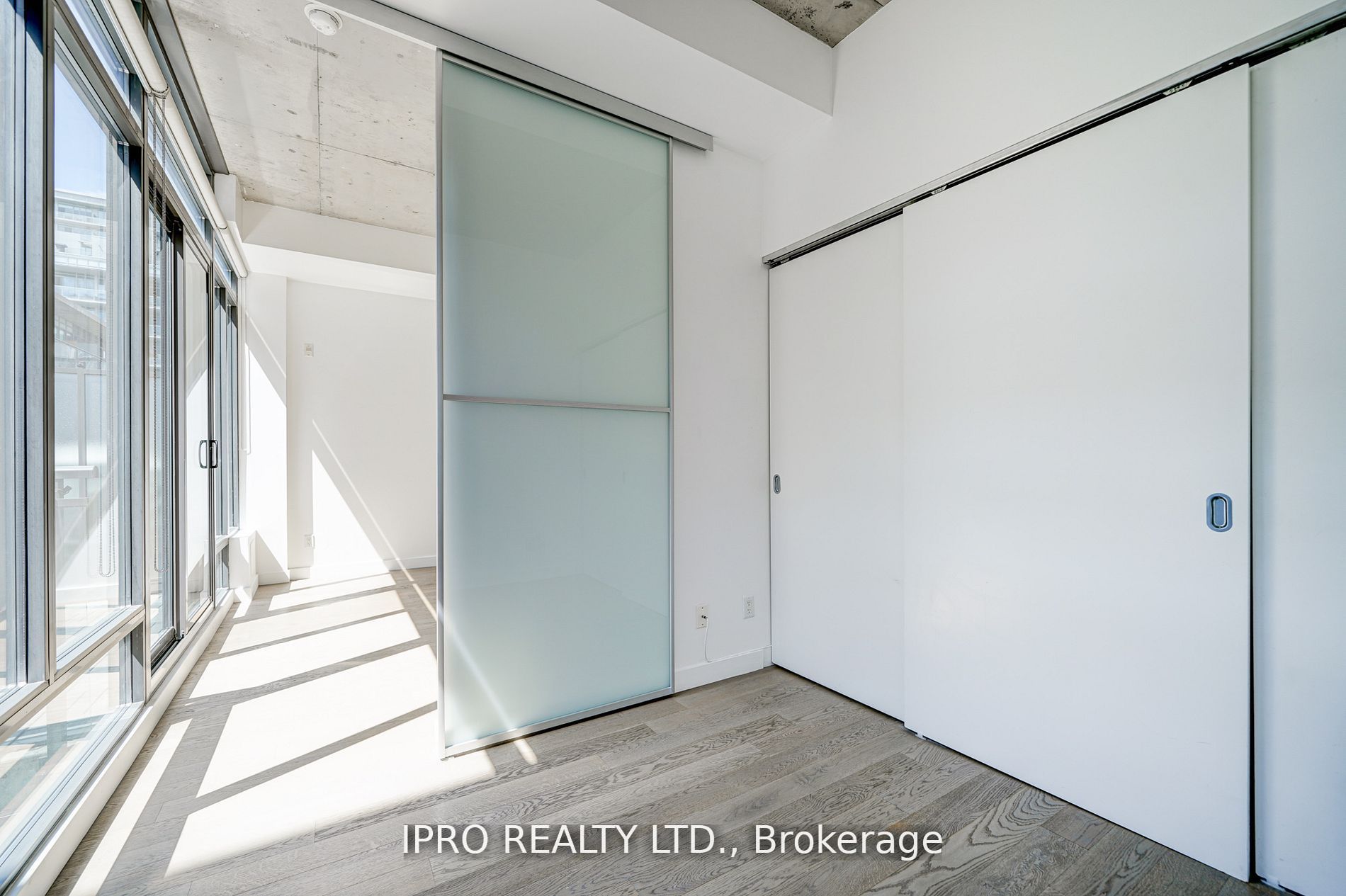 90 Broadview Ave, #718
