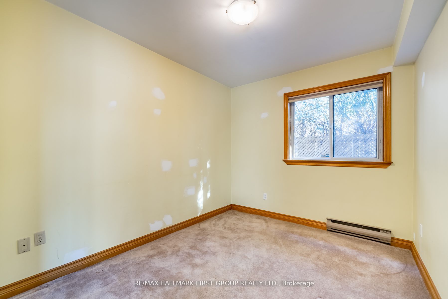 240 Twyn Rivers Dr