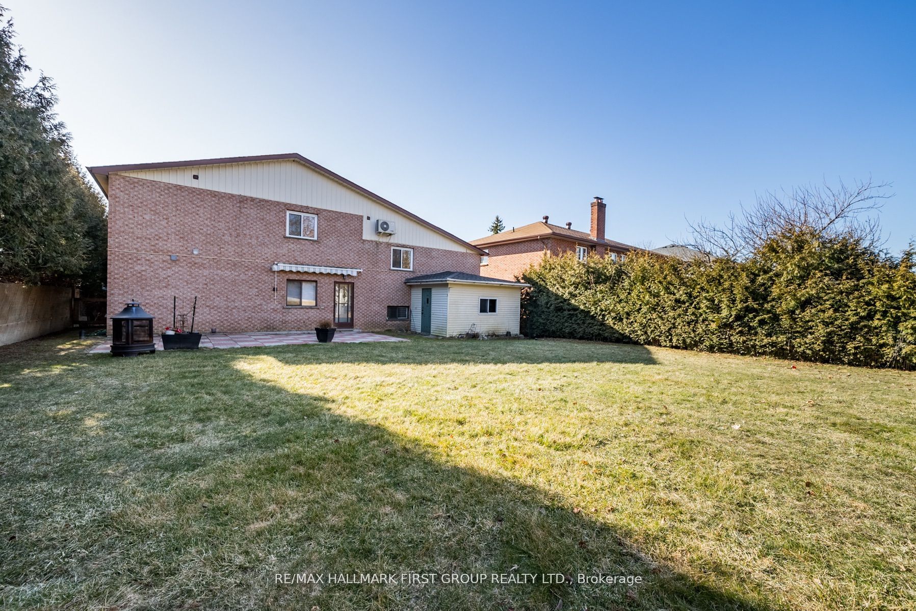 240 Twyn Rivers Dr