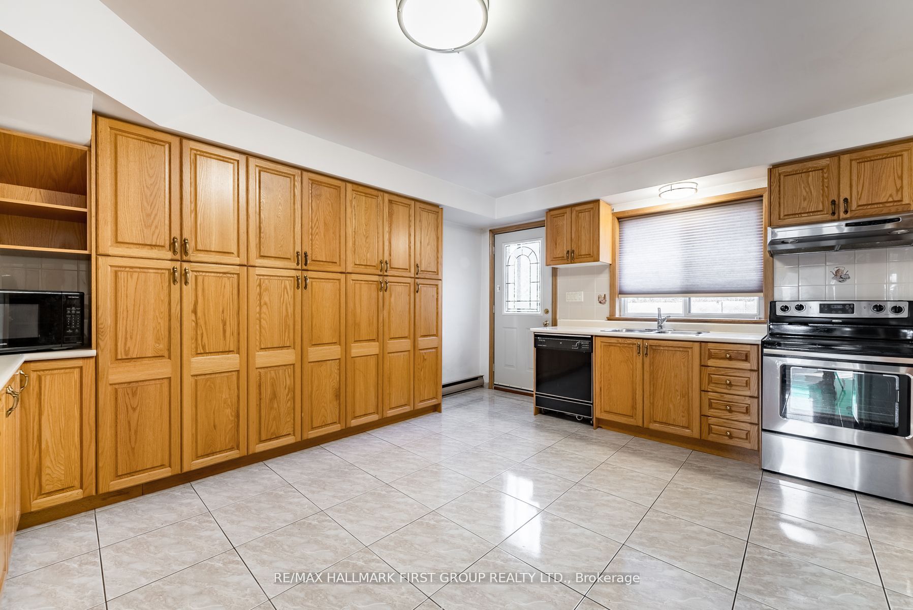 240 Twyn Rivers Dr