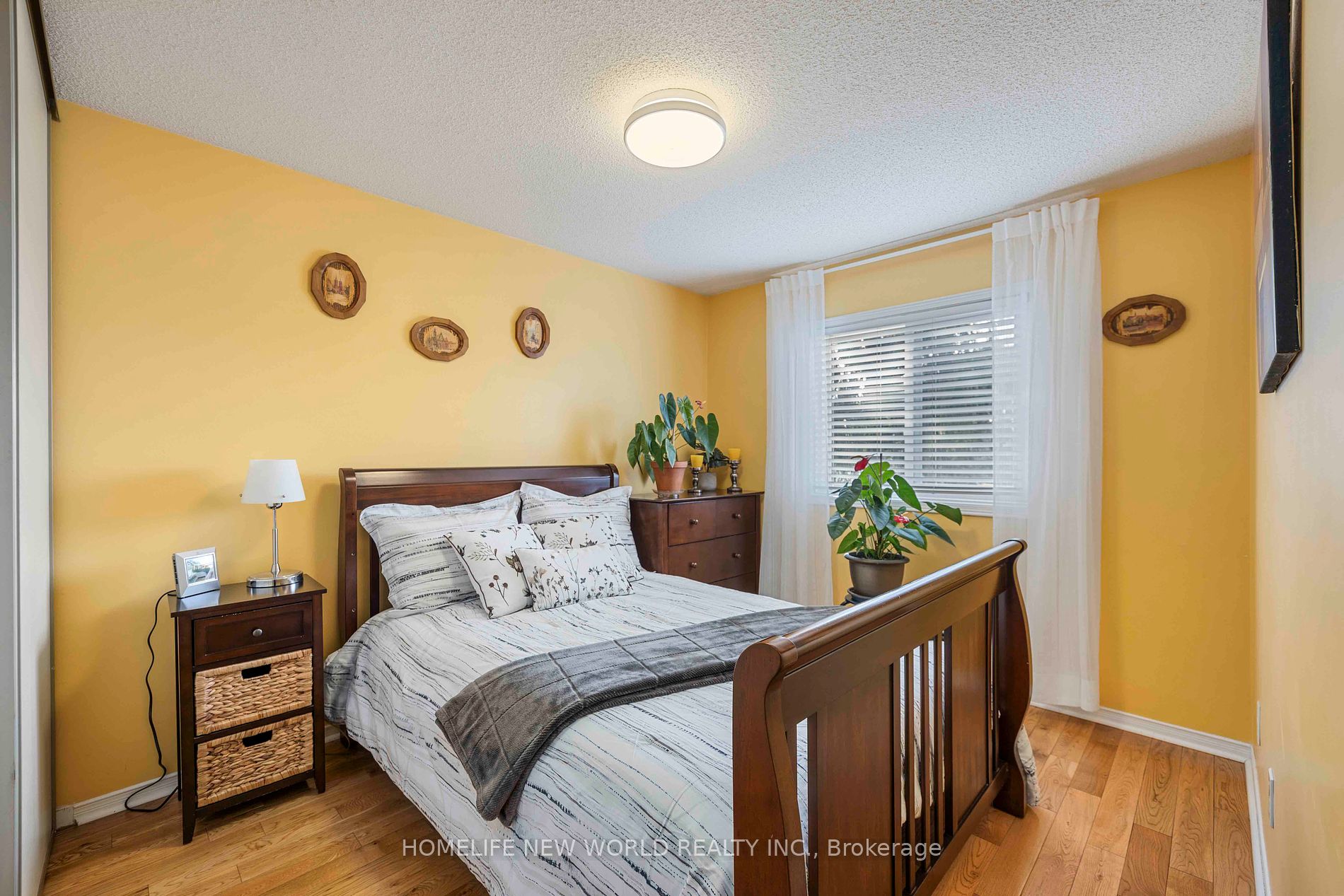 48 Mccullock Cres