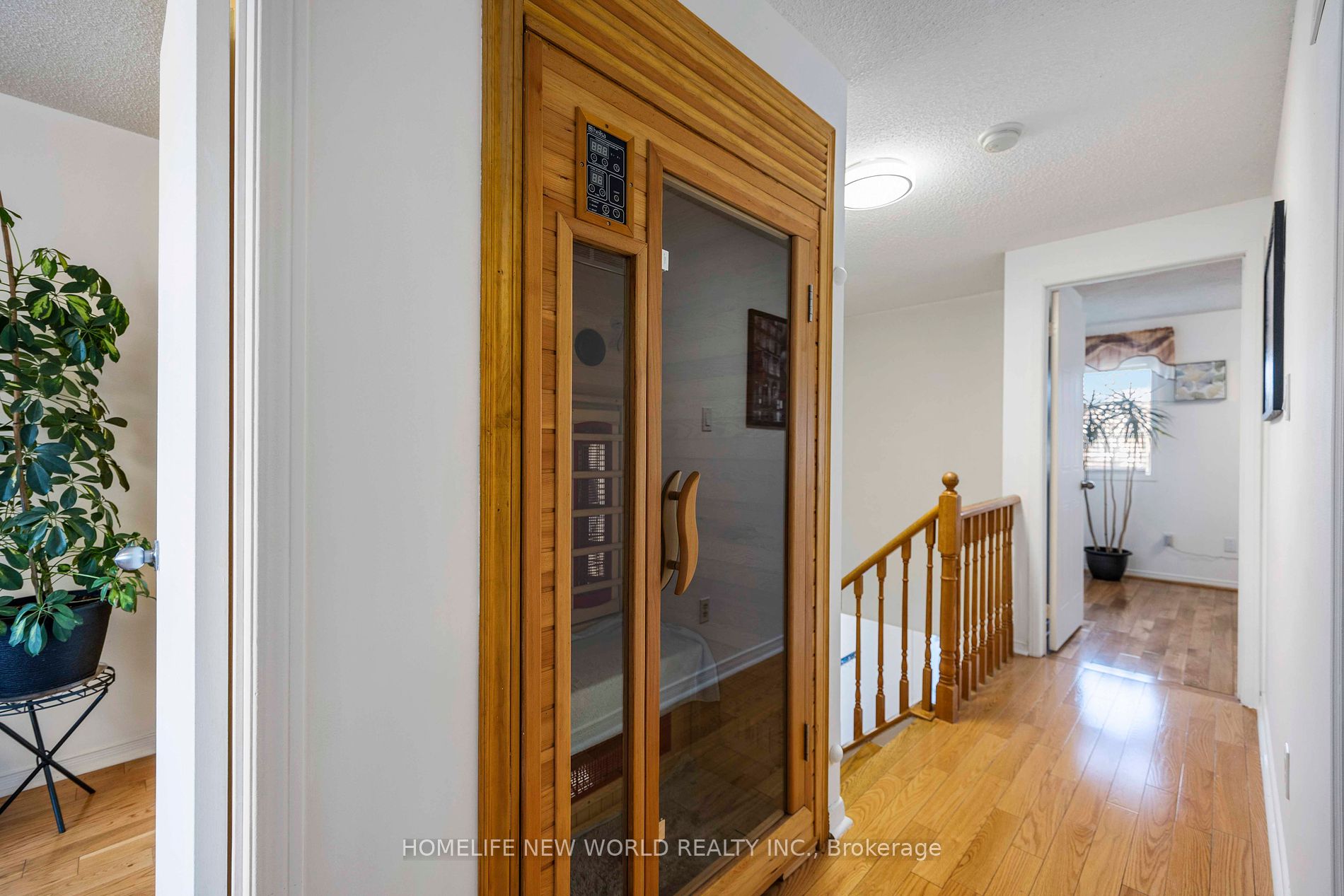 48 Mccullock Cres