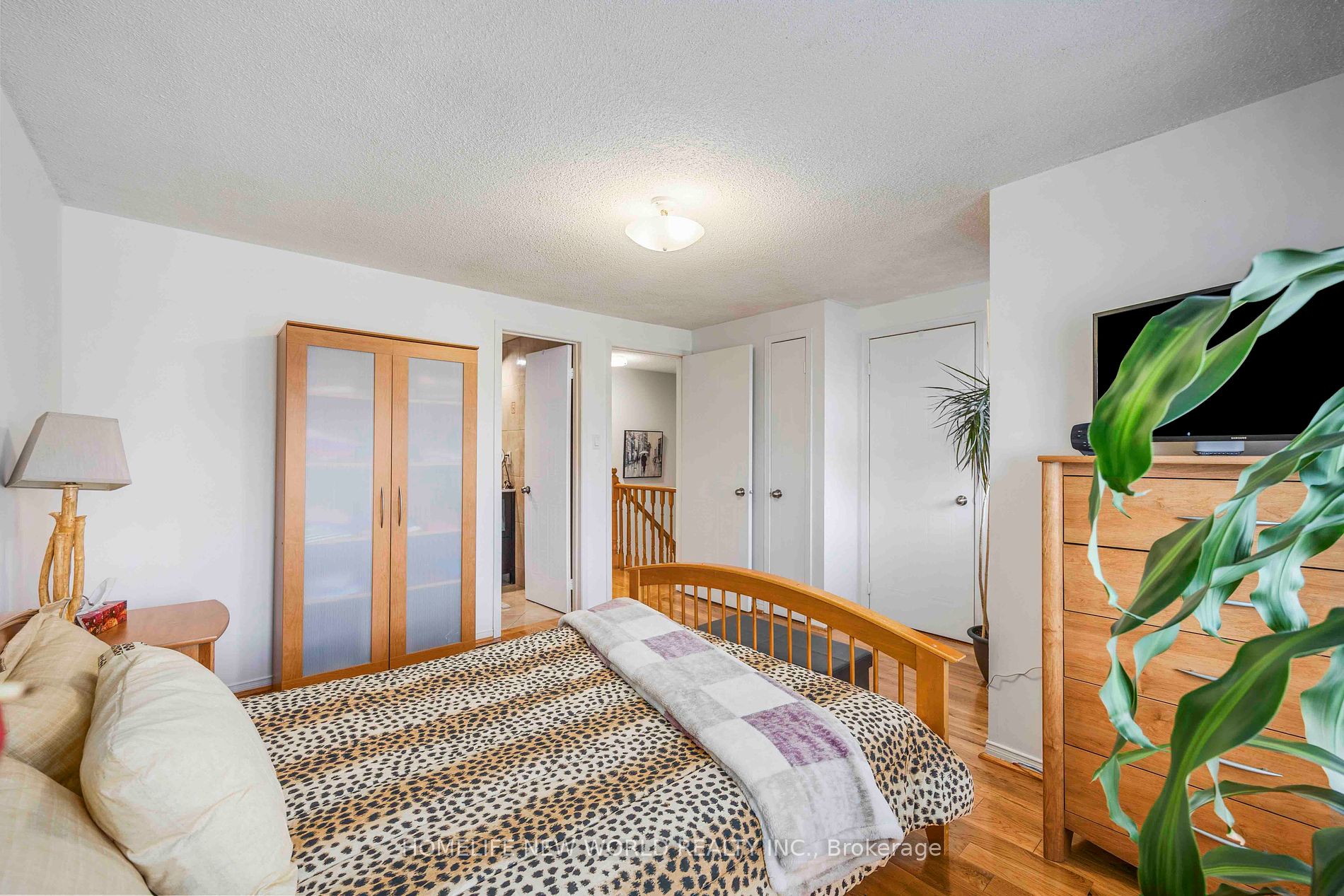 48 Mccullock Cres