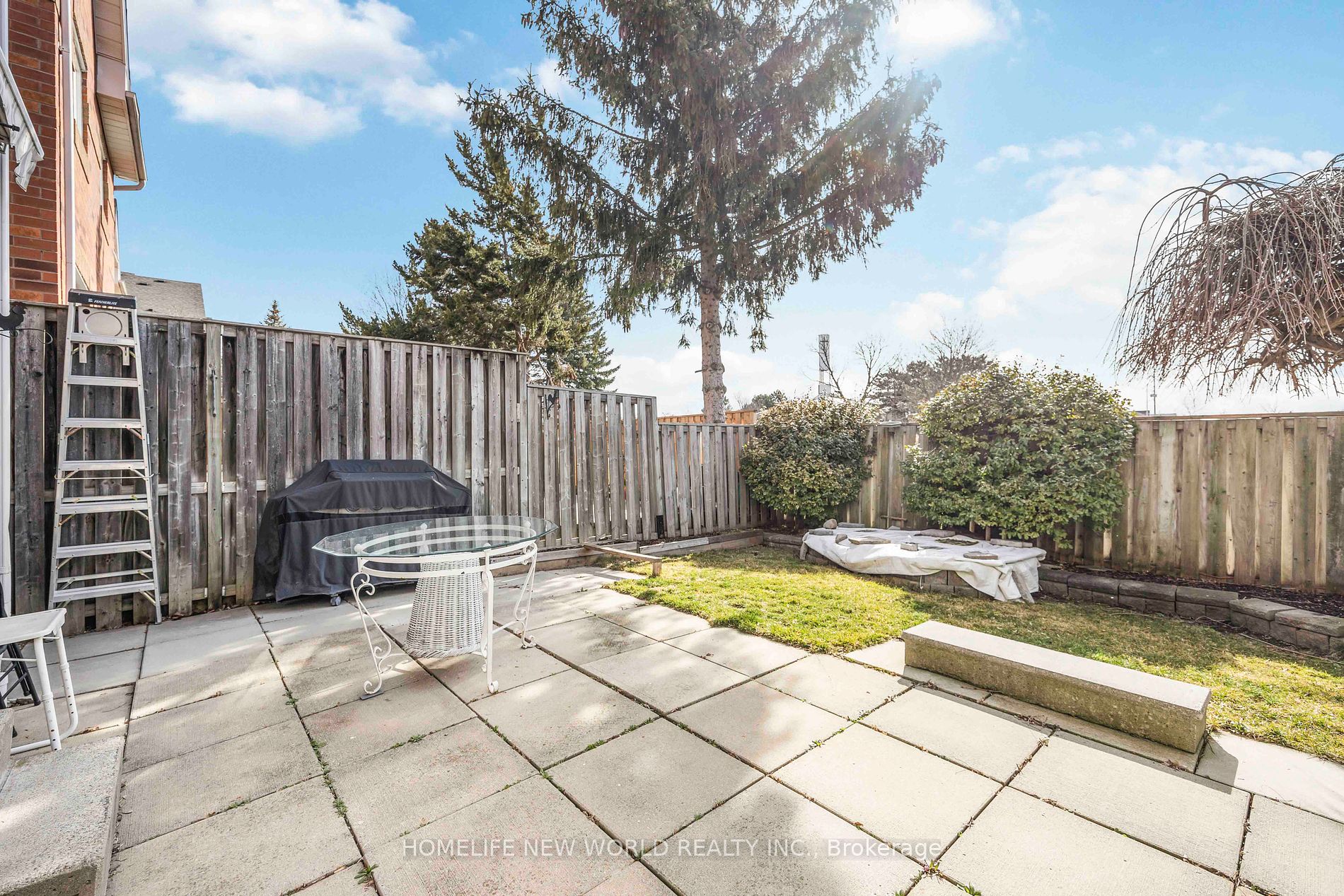 48 Mccullock Cres