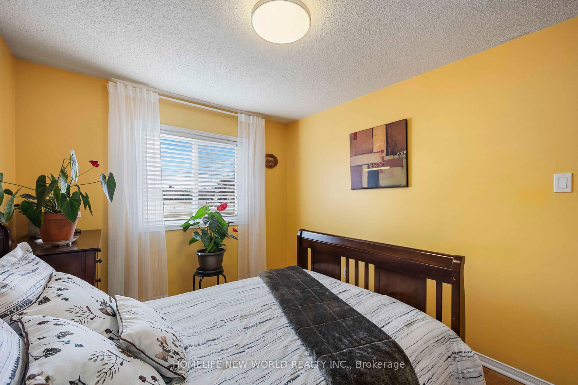 48 Mccullock Cres