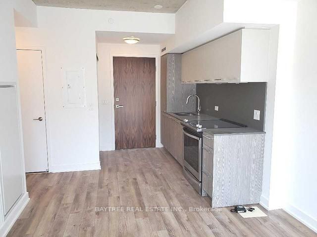 30 Baseball Place #912