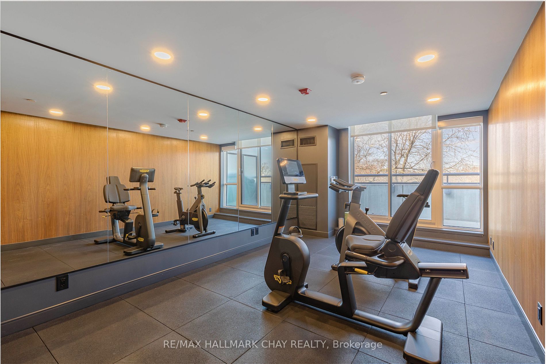 1400 Kingston Road #105