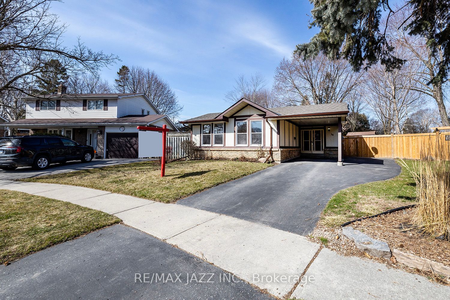 30 Deerpark Crescent