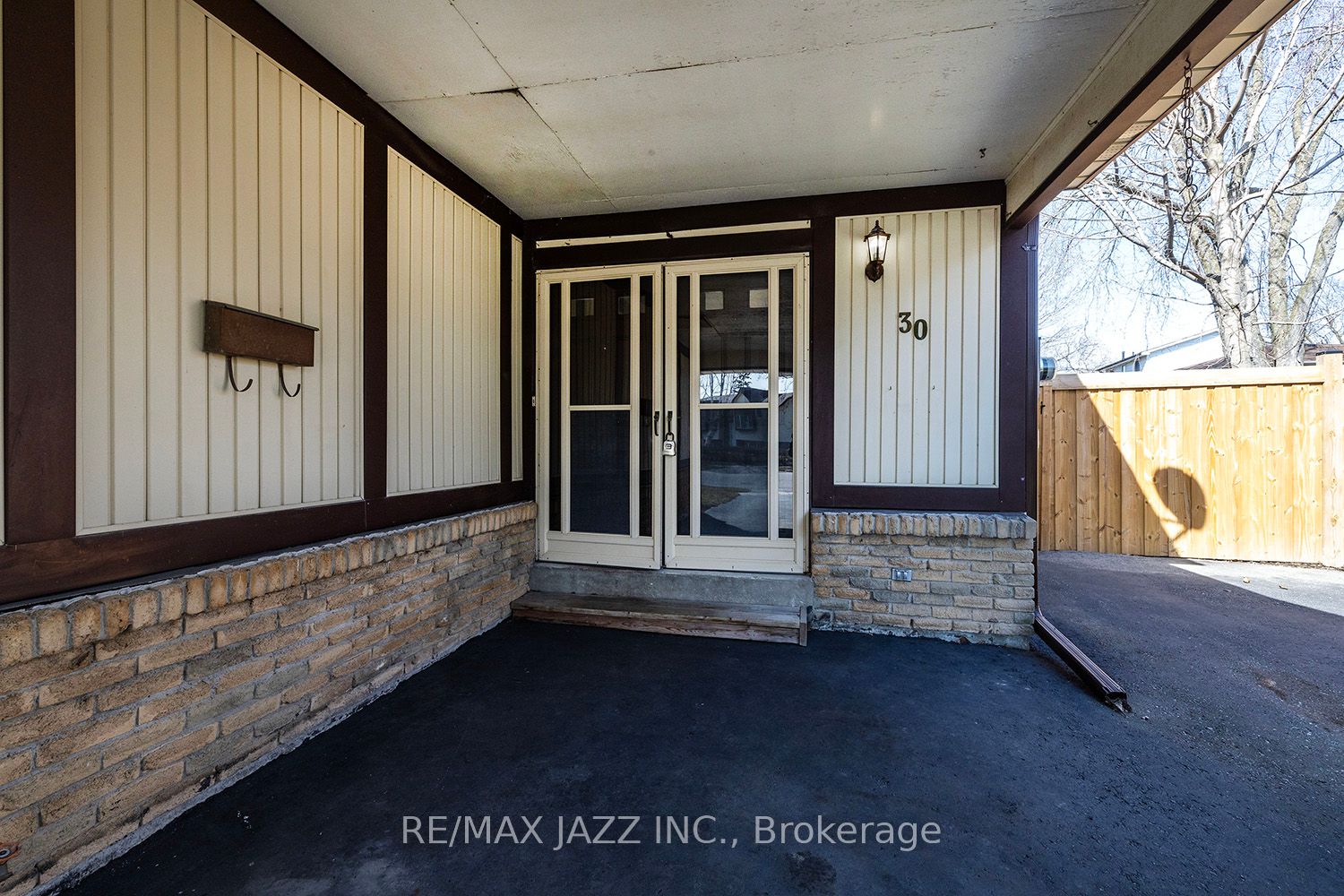 30 Deerpark Crescent