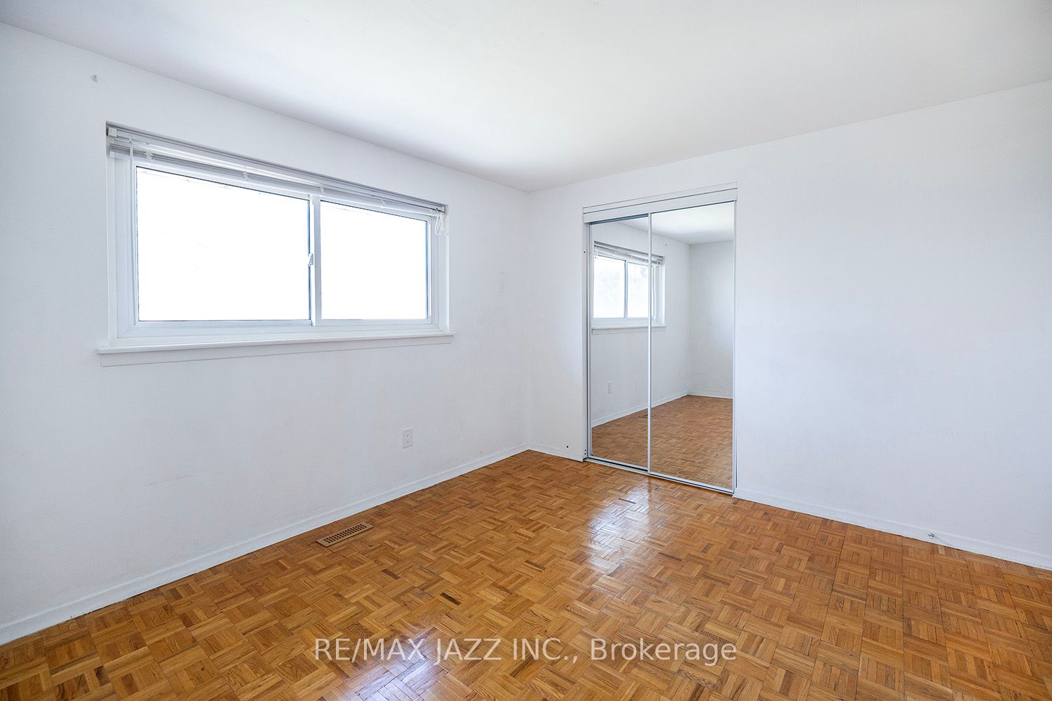 30 Deerpark Crescent