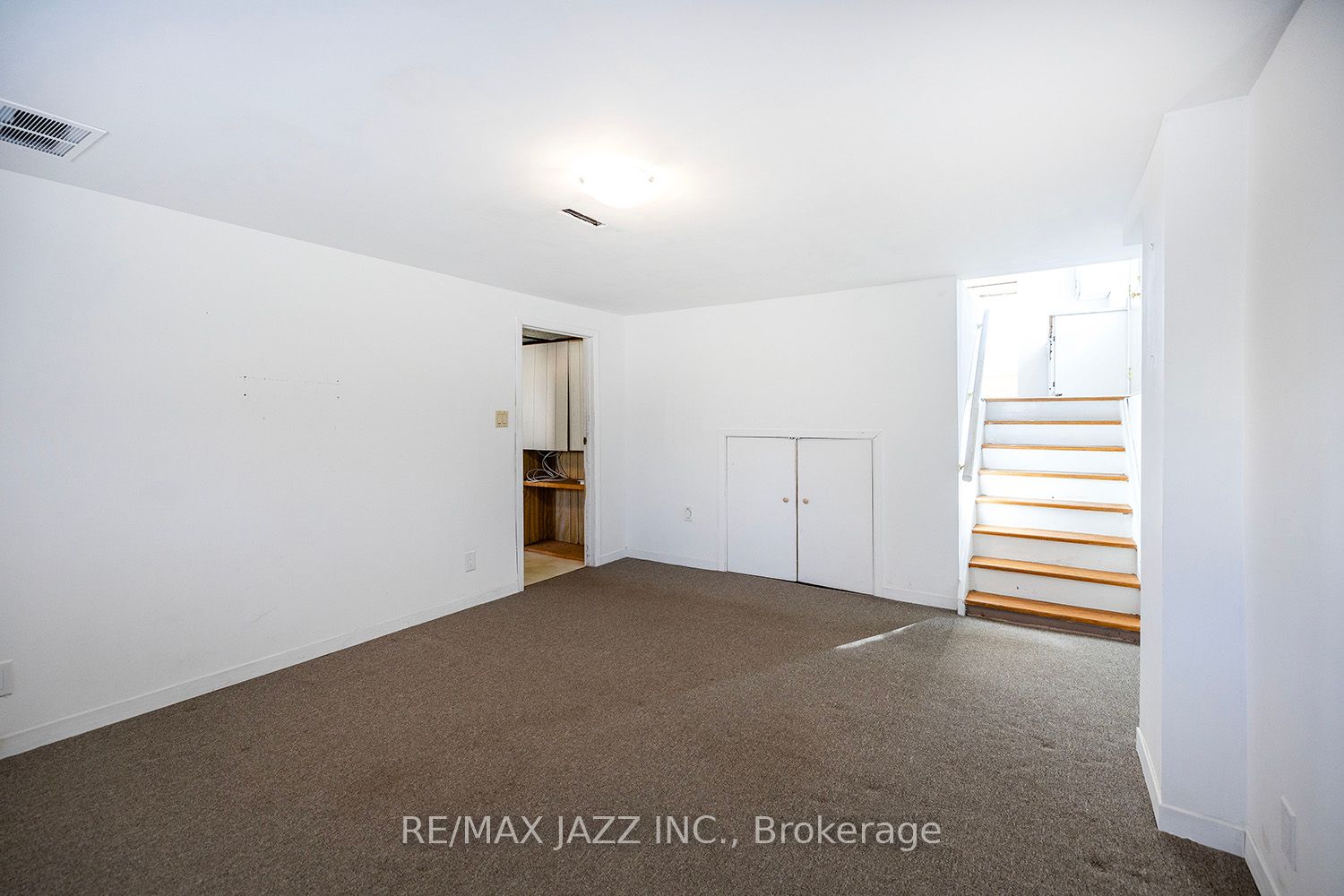 30 Deerpark Crescent