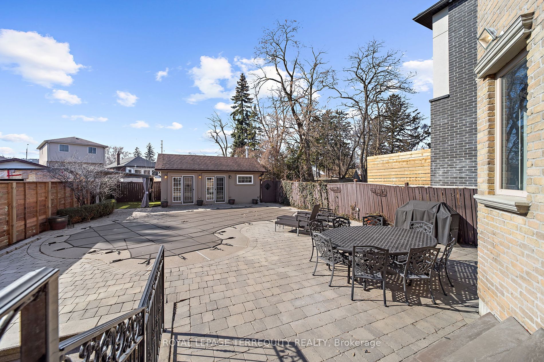 49 Four Oaks Gate
