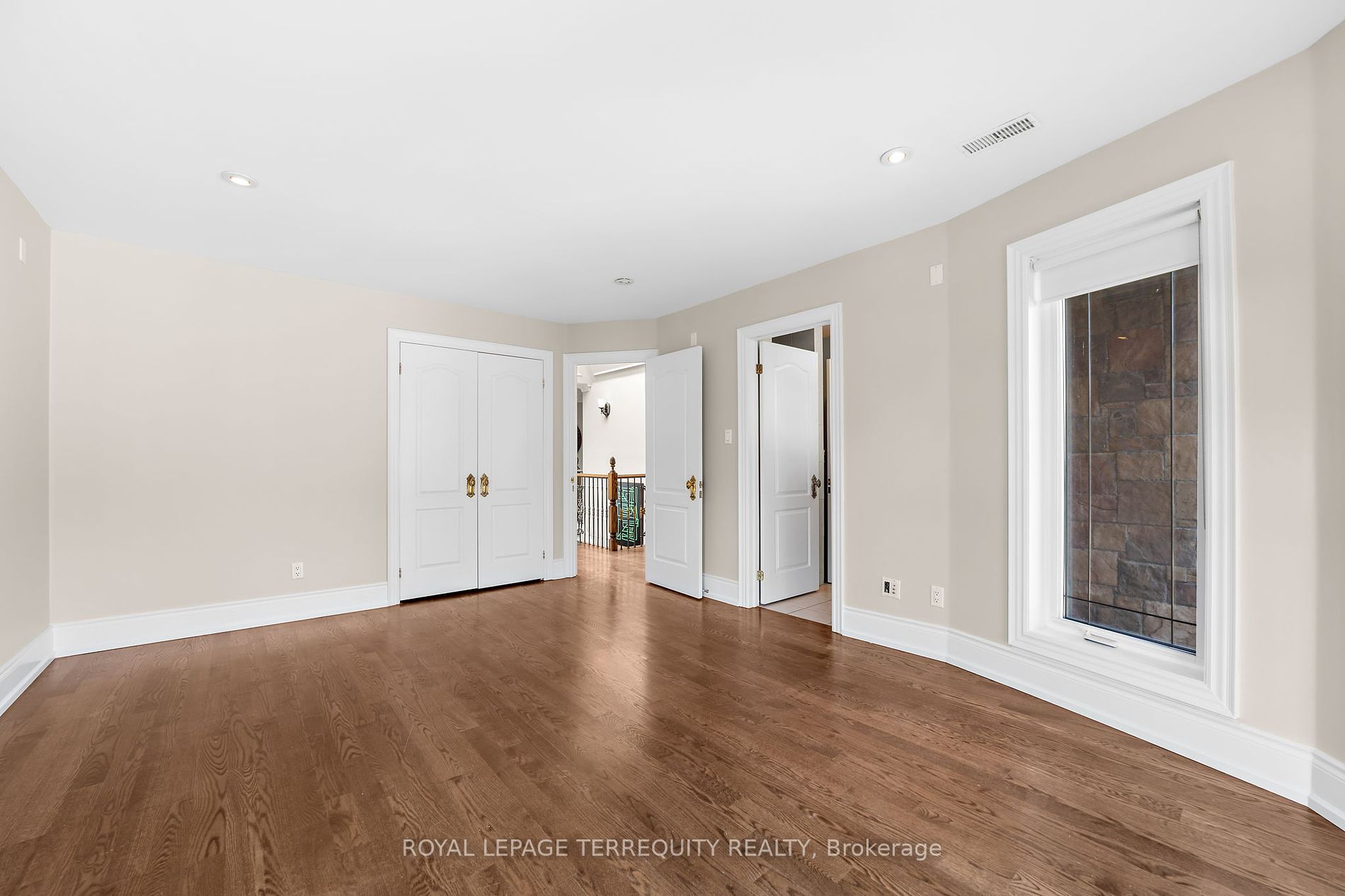 49 Four Oaks Gate