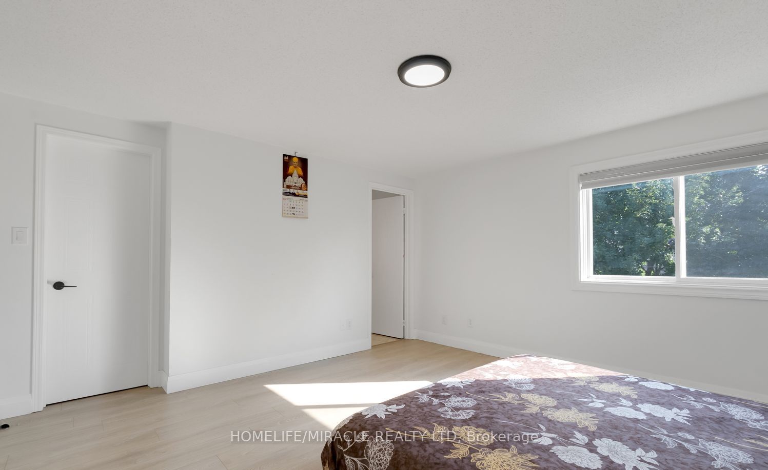 1657 Erindale Cres