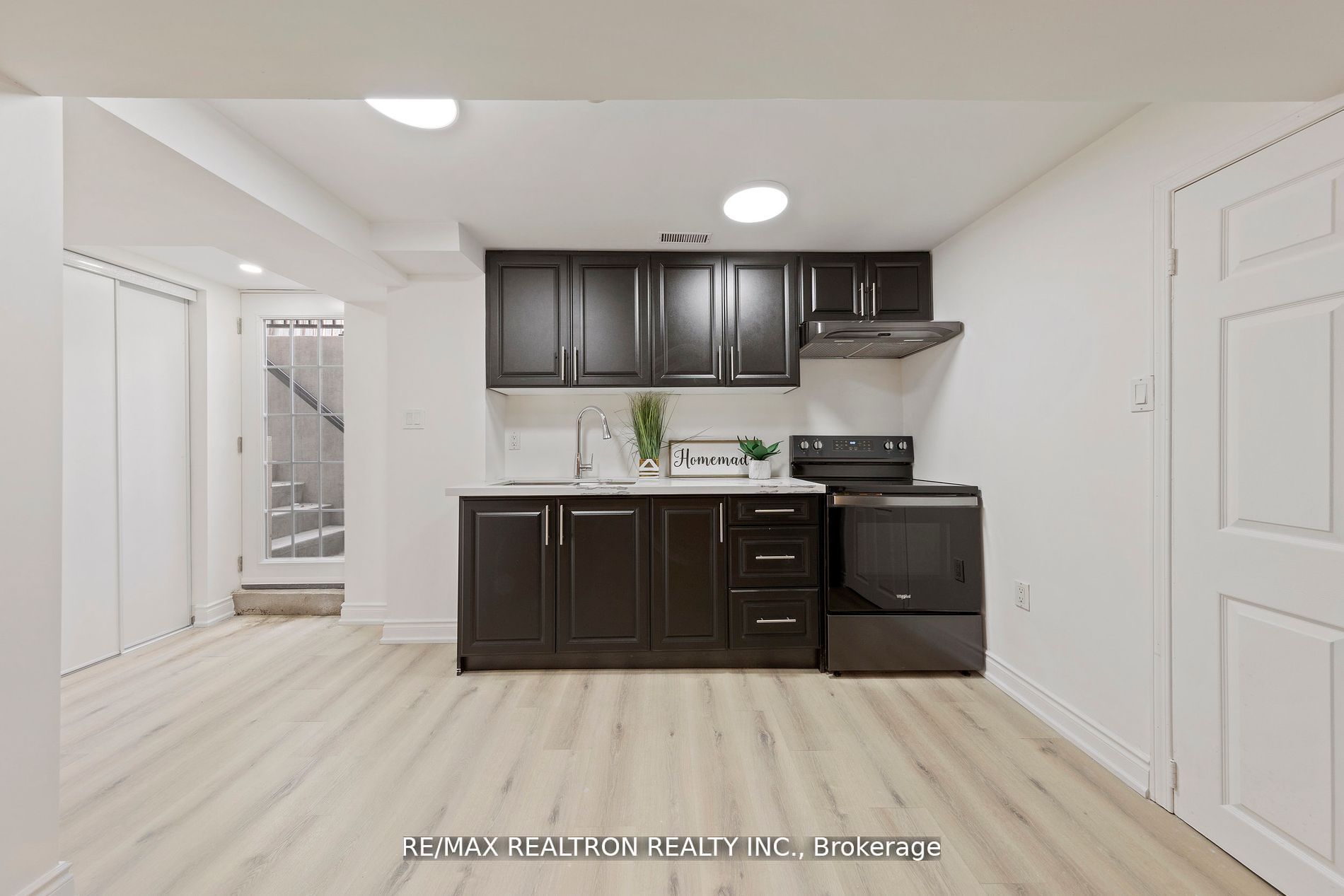 63 Darby Crt