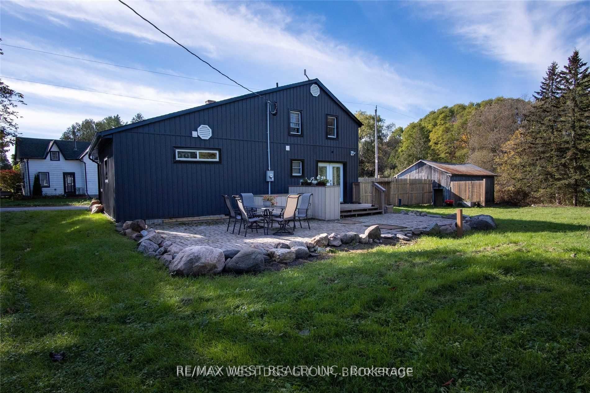 7 Maple Street