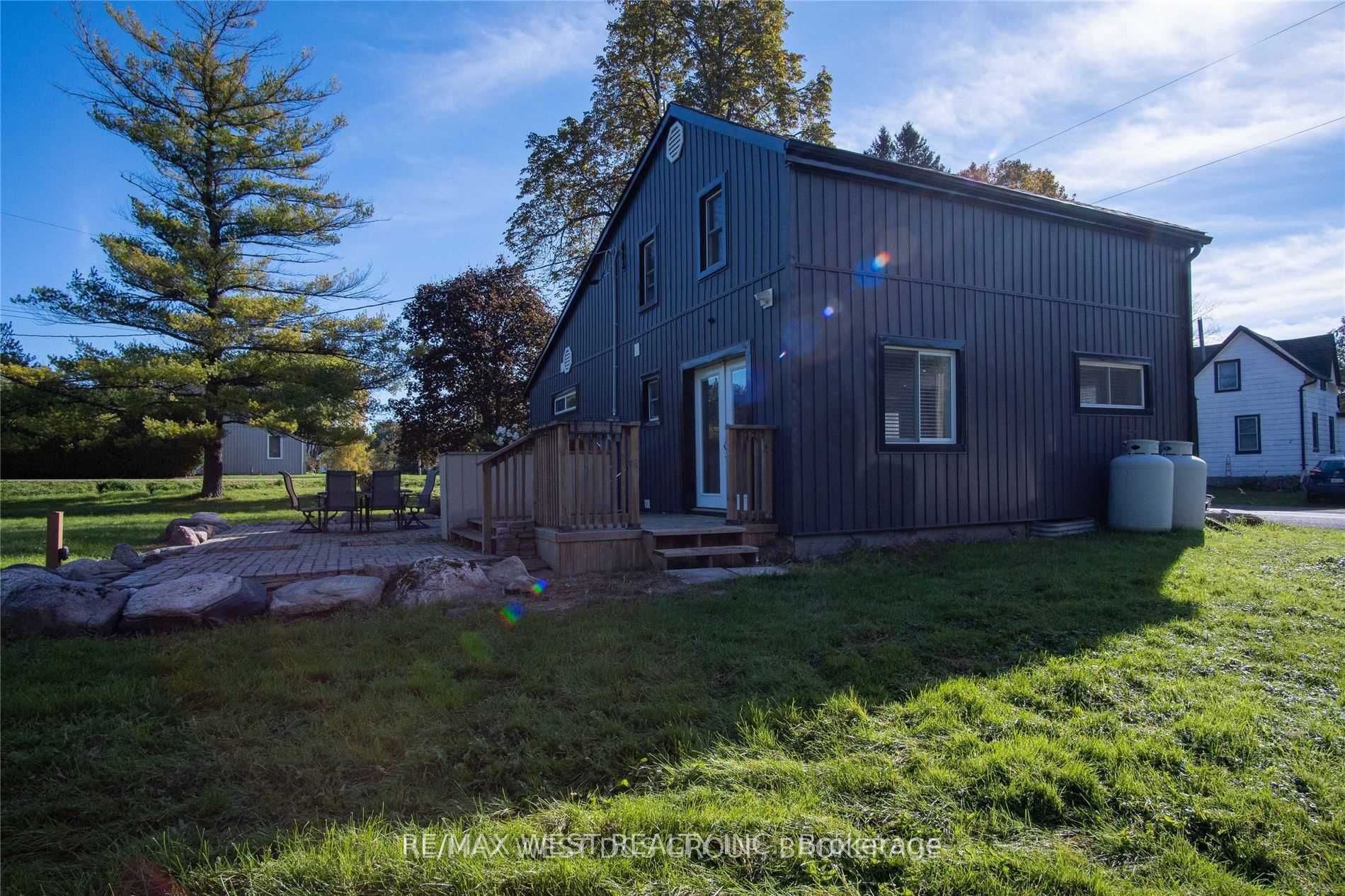 7 Maple Street