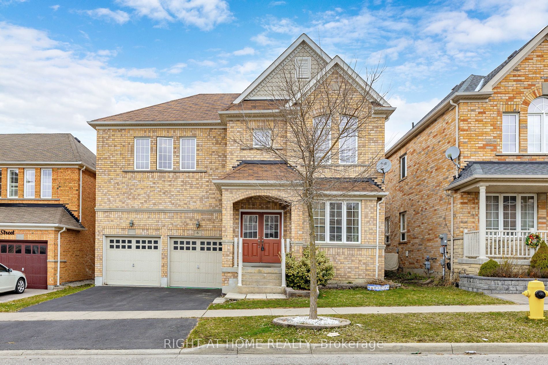6 Mccarrick Street W