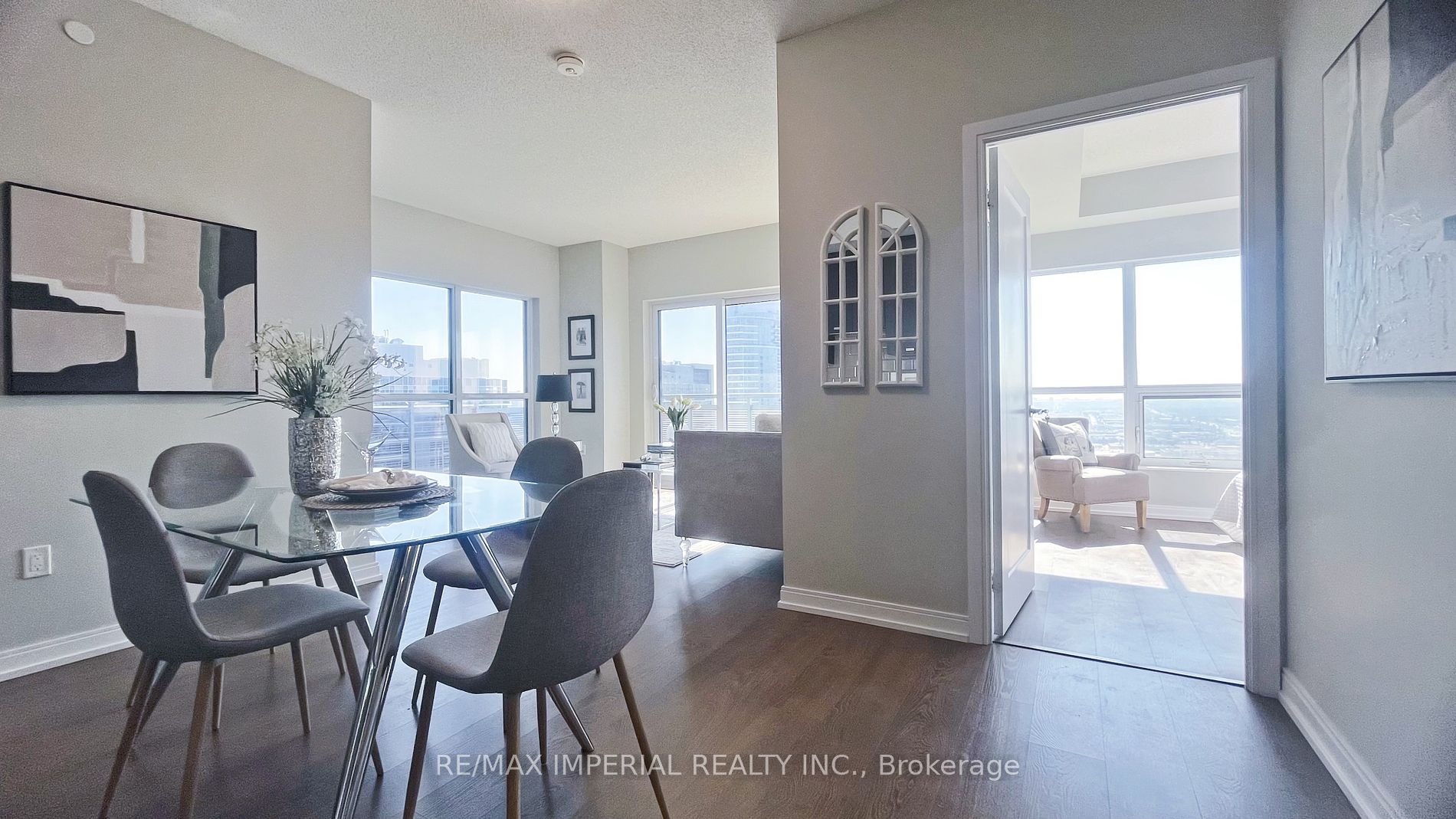 275 Village Green Sq, #2916