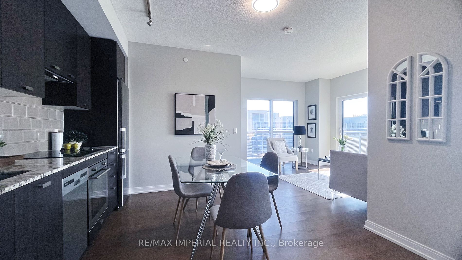 275 Village Green Sq, #2916