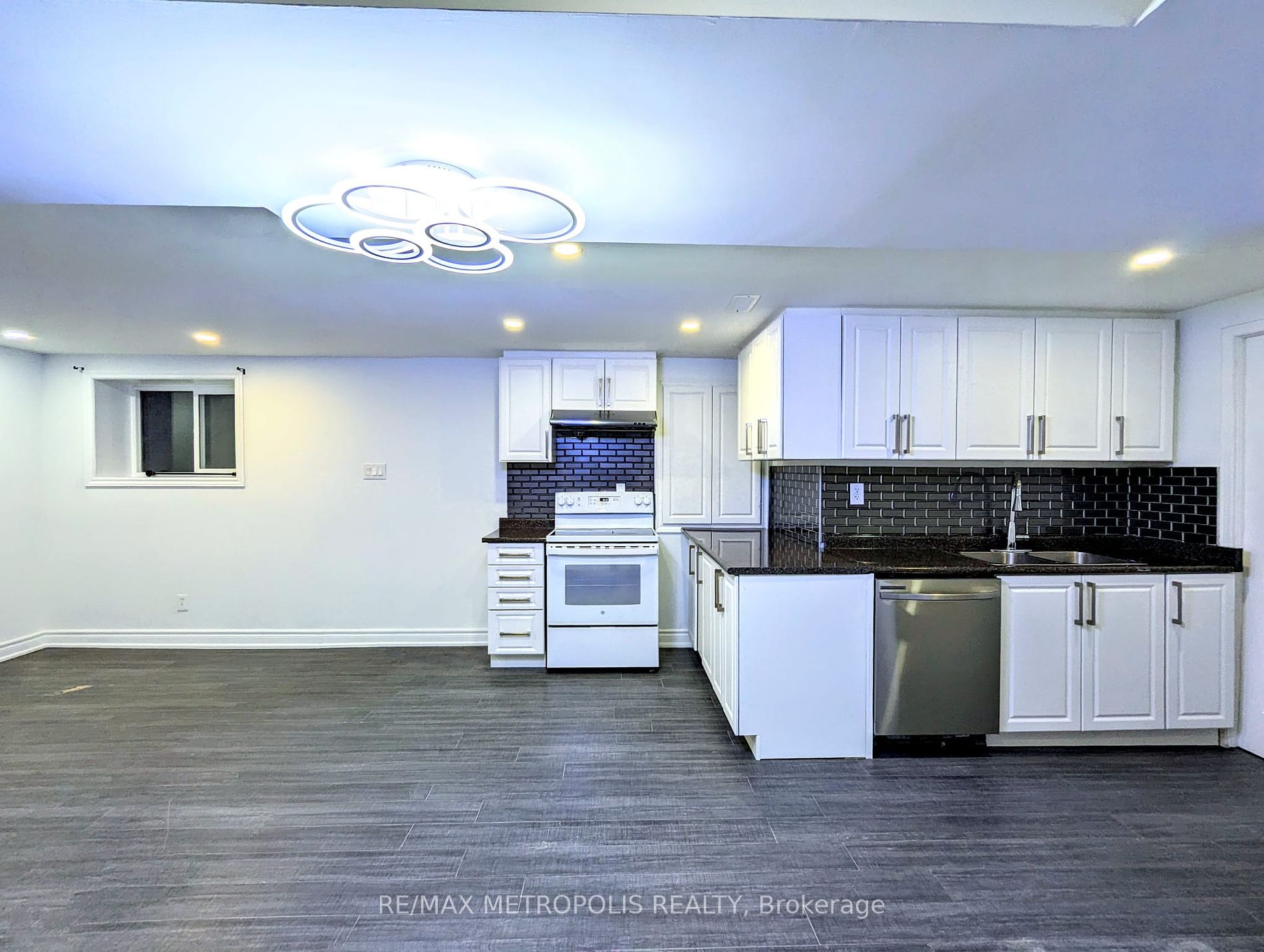 102 Hibbard Dr, #Bsmt