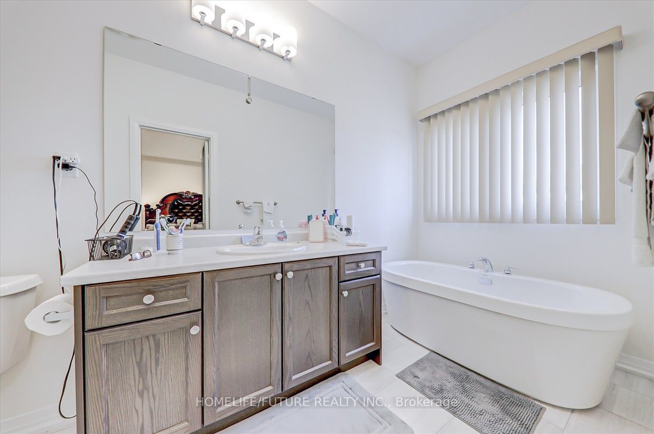 130 OGSTON Crescent