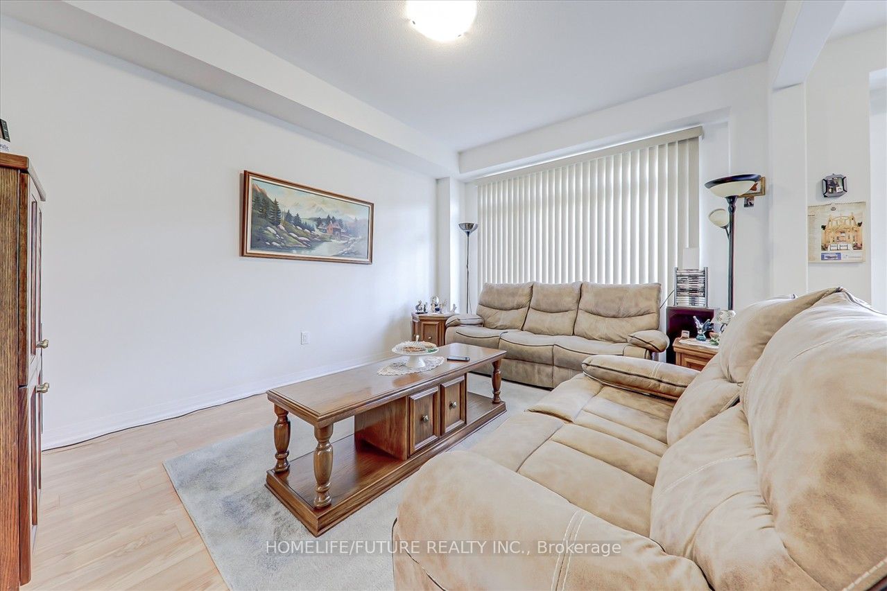 130 OGSTON Crescent