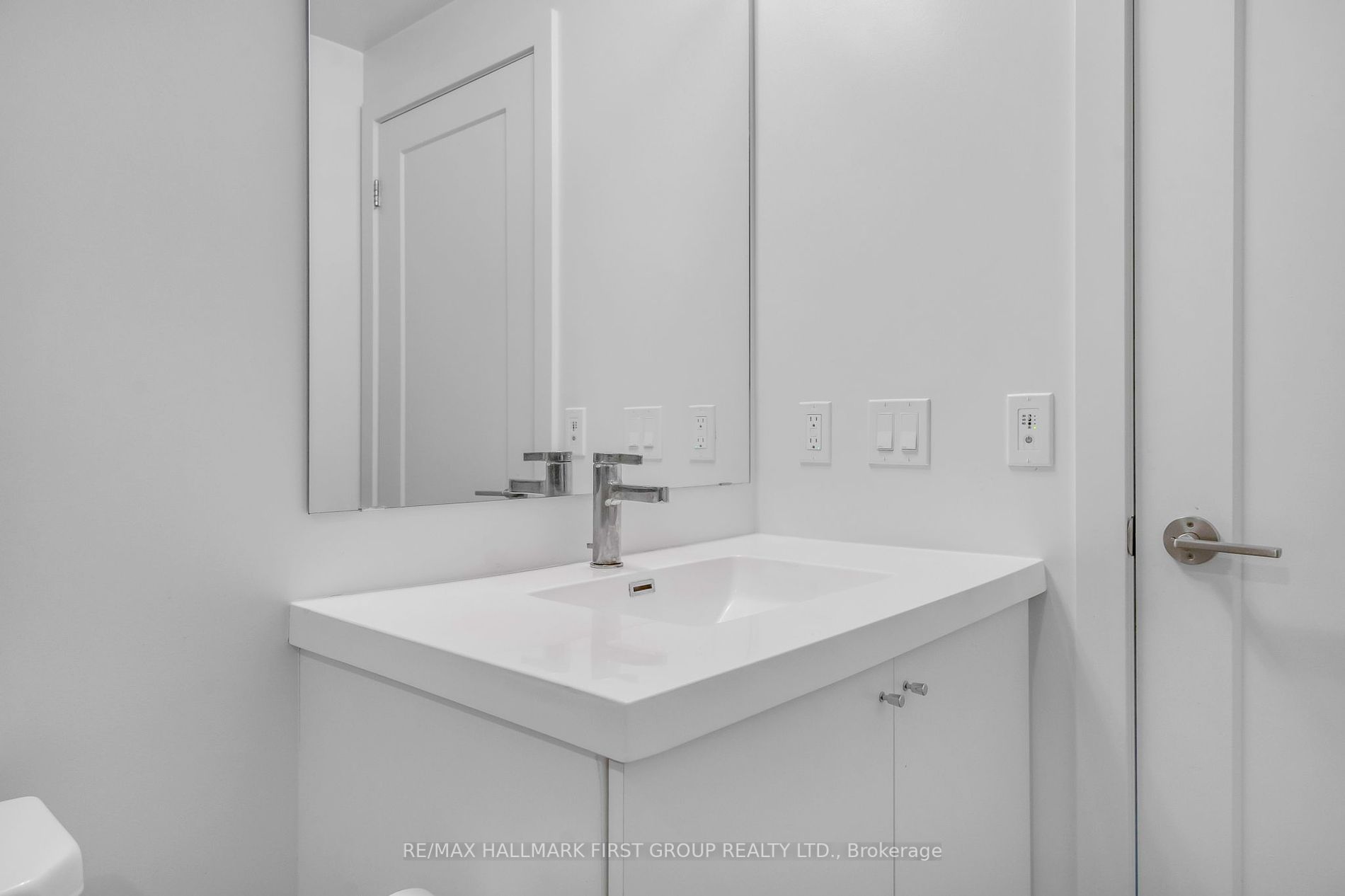 2550 Simcoe St, #1814