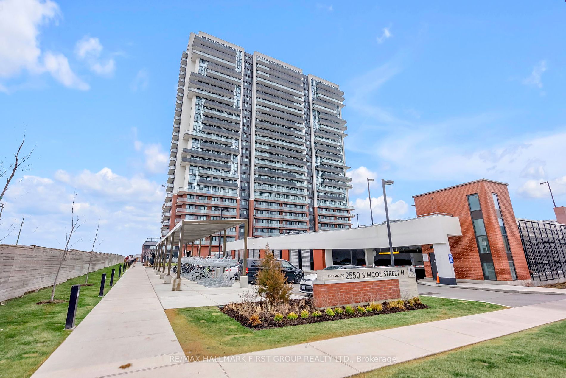 2550 Simcoe St, #1814