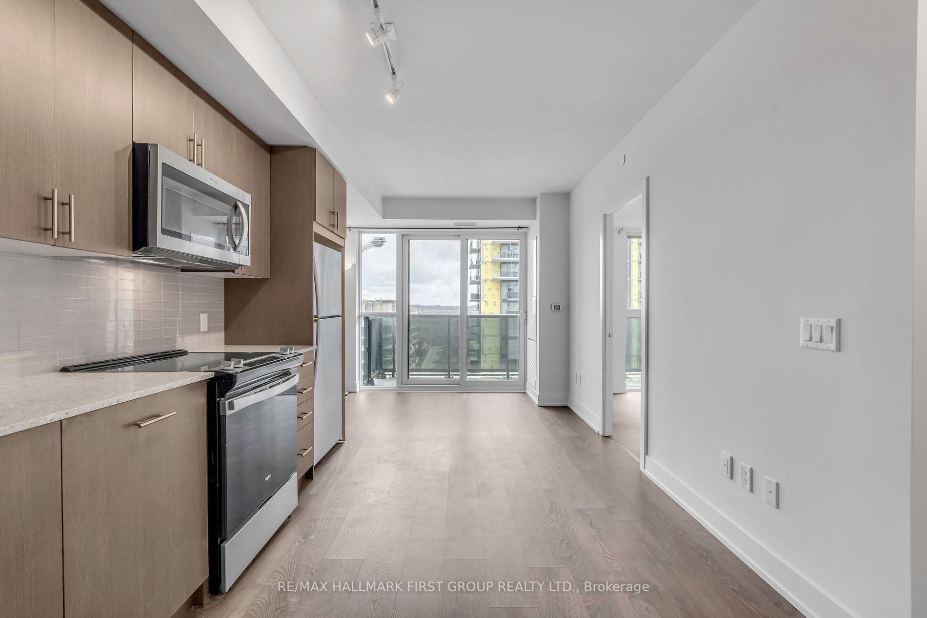 2550 Simcoe St, #1814