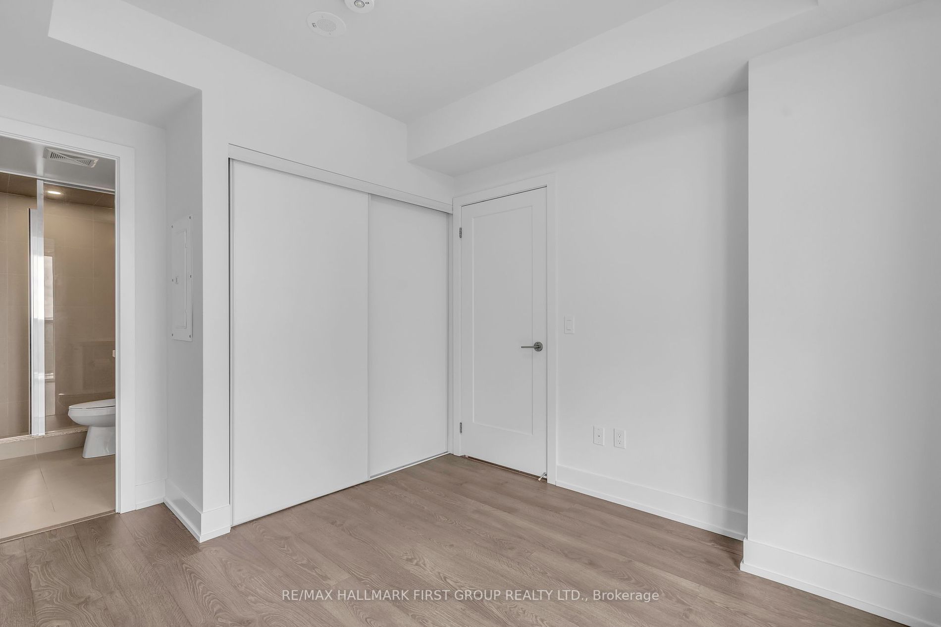 2550 Simcoe St, #1814