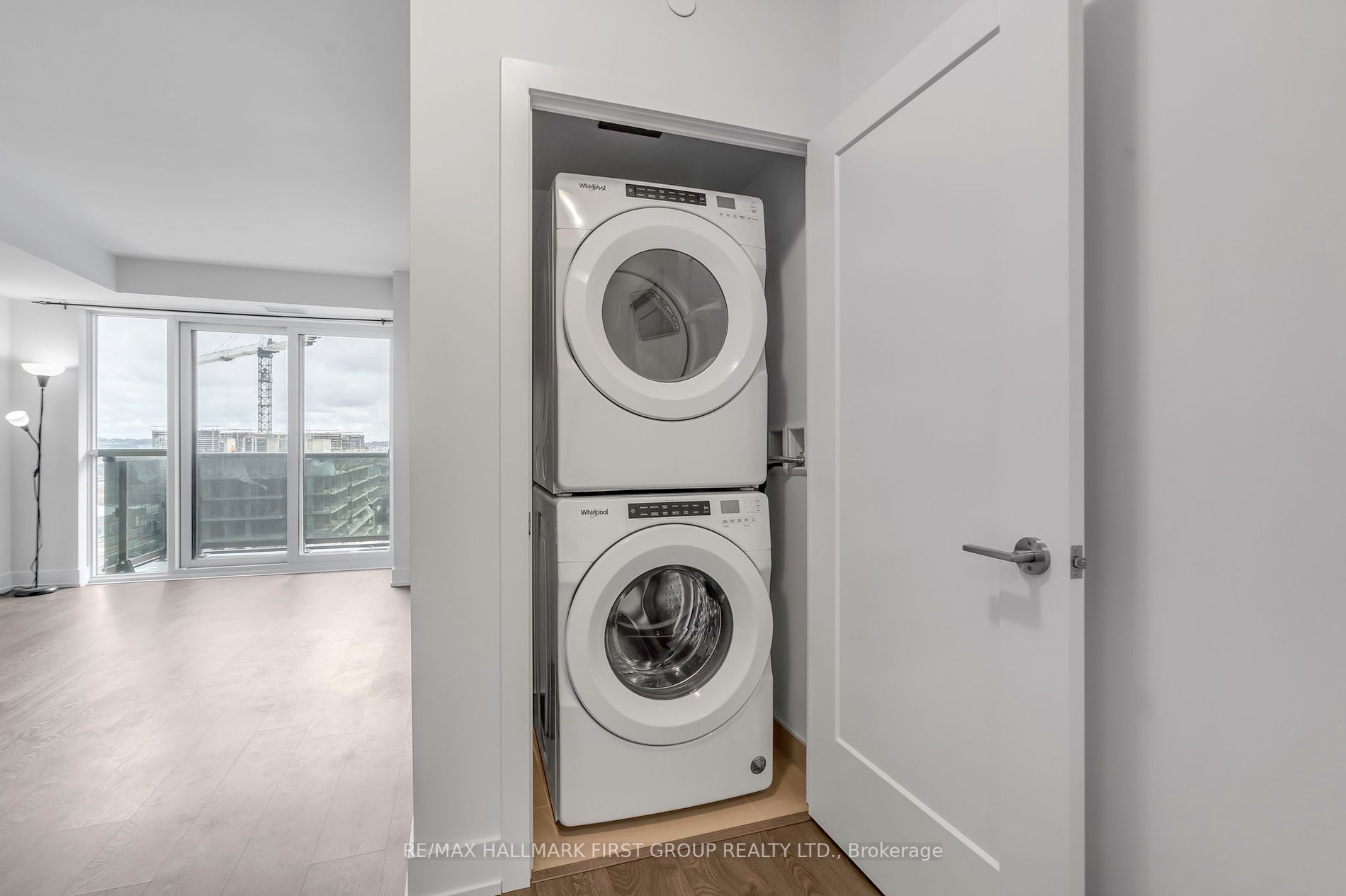 2550 Simcoe St, #1814
