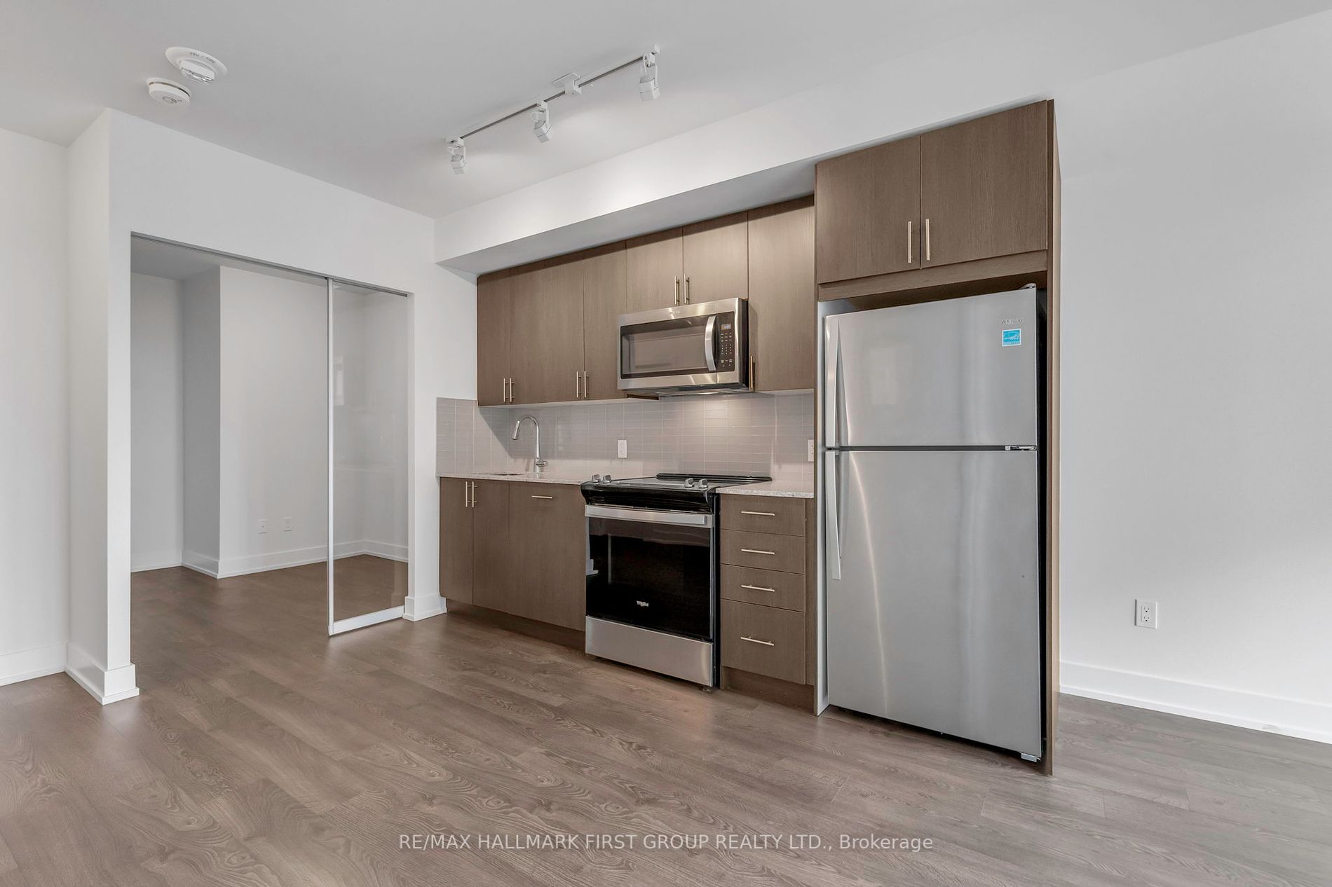 2550 Simcoe St, #1814