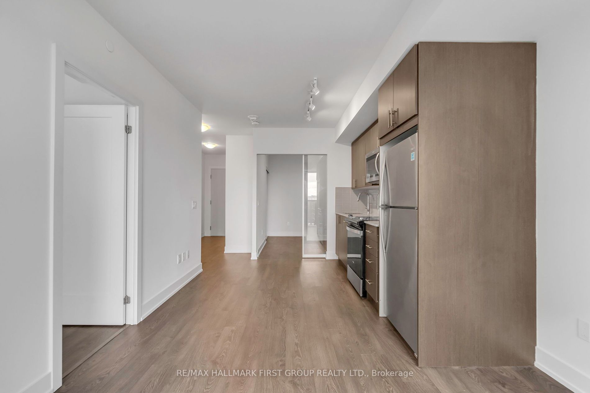 2550 Simcoe St, #1814