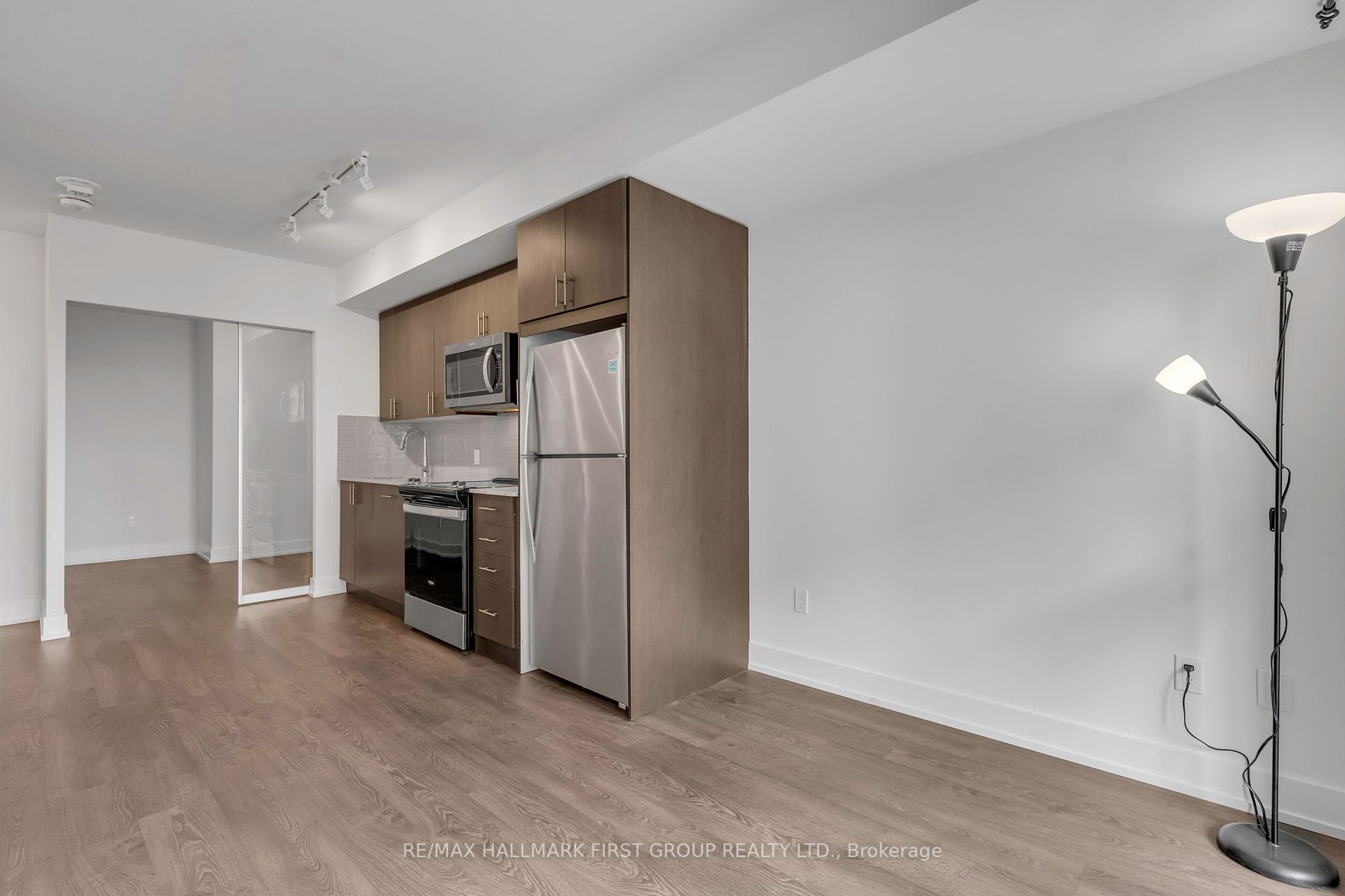2550 Simcoe St, #1814