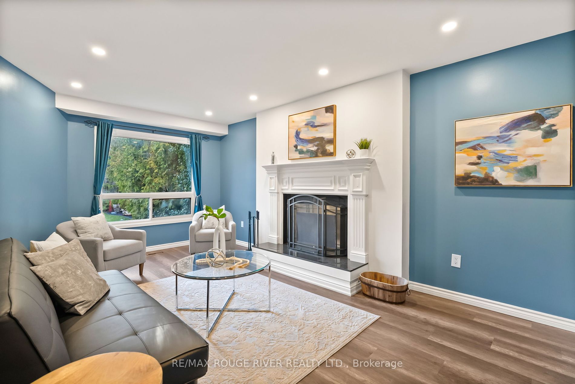 211 Bassett Blvd